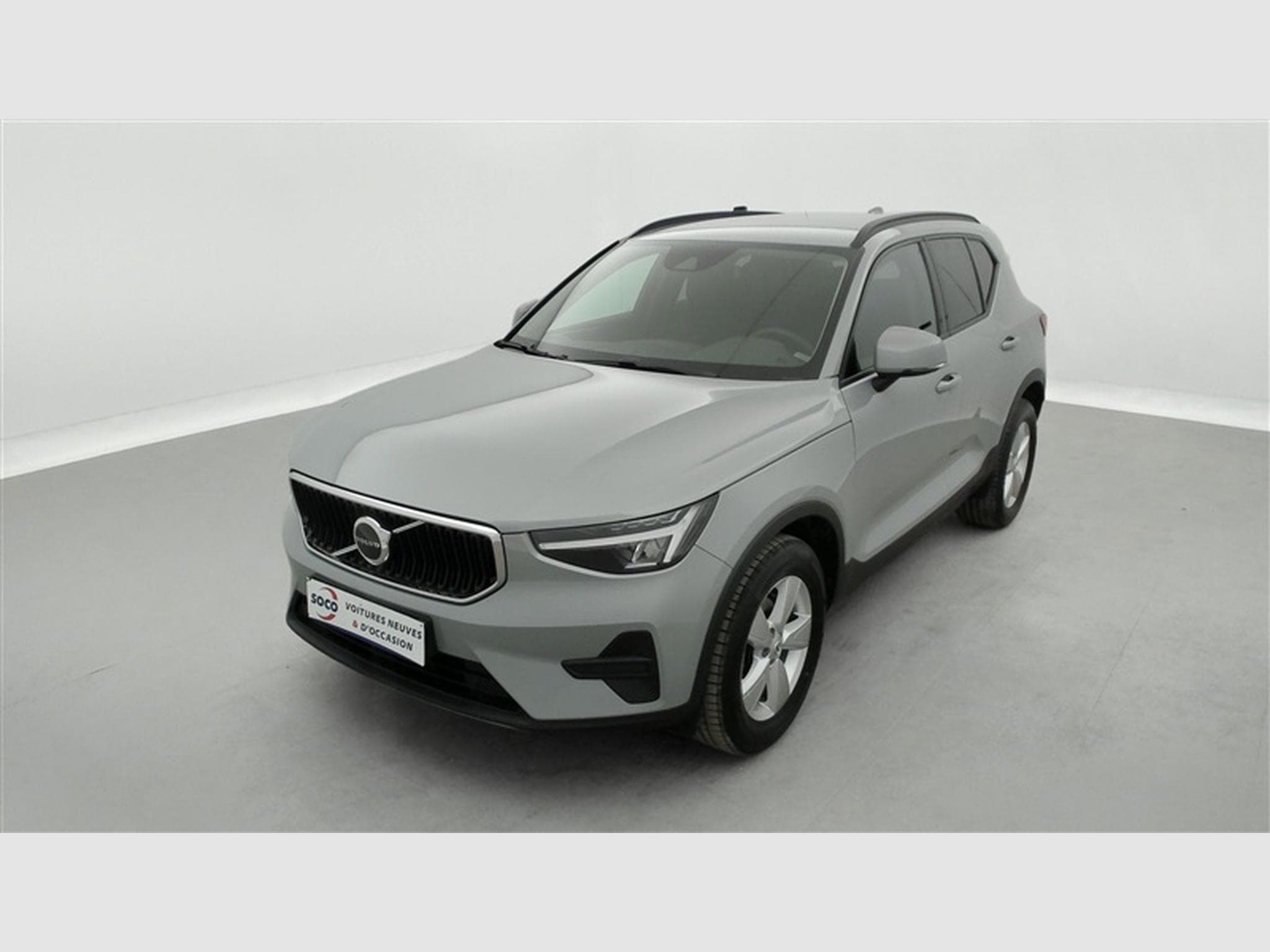 Volvo XC40 1.5 T2 Essential AUTO/FULL LED/CARPLAY/JA17/PDC (2023) - Photo 1
