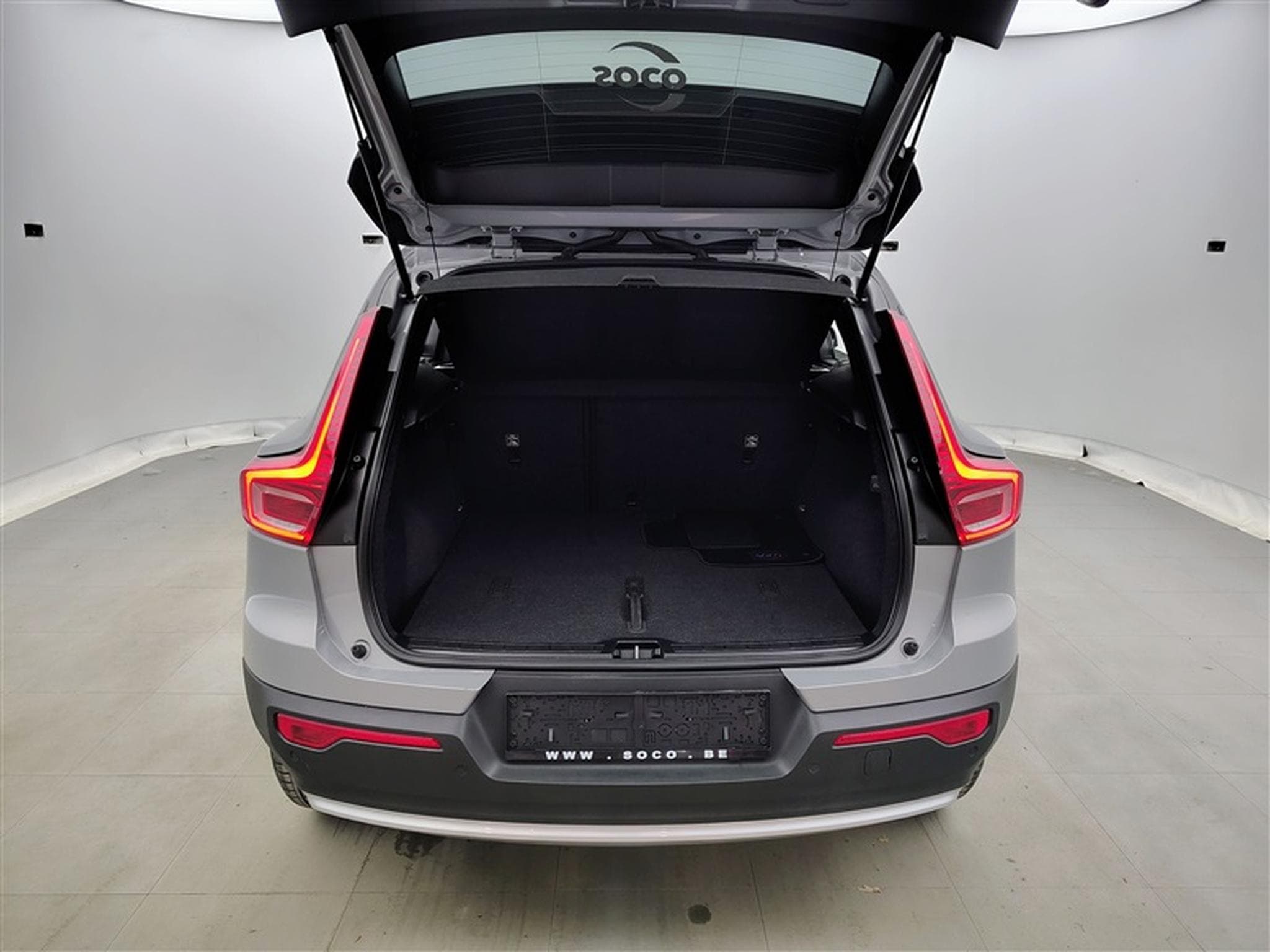 Volvo XC40 1.5 T2 Essential AUTO/FULL LED/CARPLAY/JA17/PDC (2023) - Photo 14