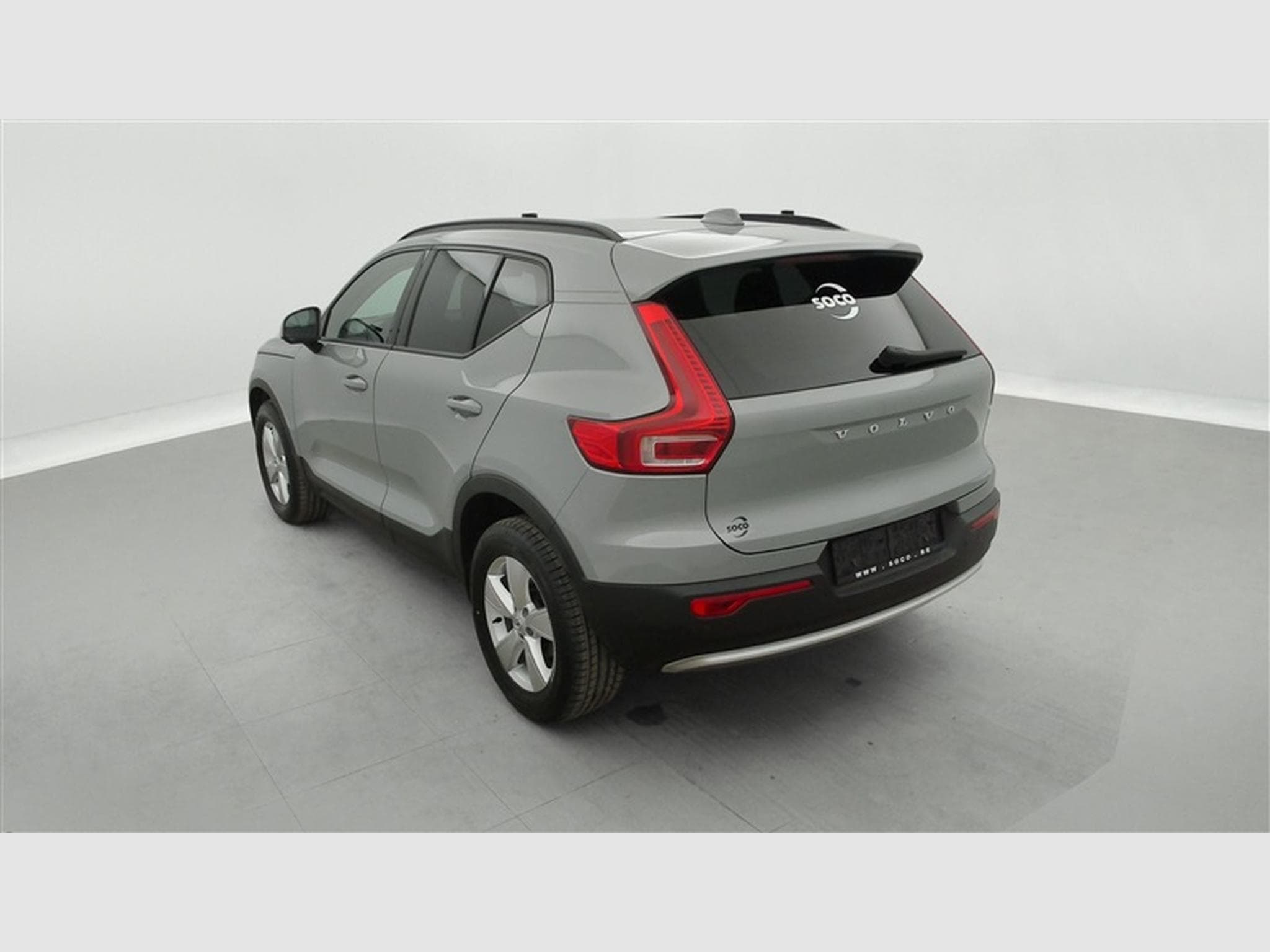 Volvo XC40 1.5 T2 Essential AUTO/FULL LED/CARPLAY/JA17/PDC (2023) - Photo 2