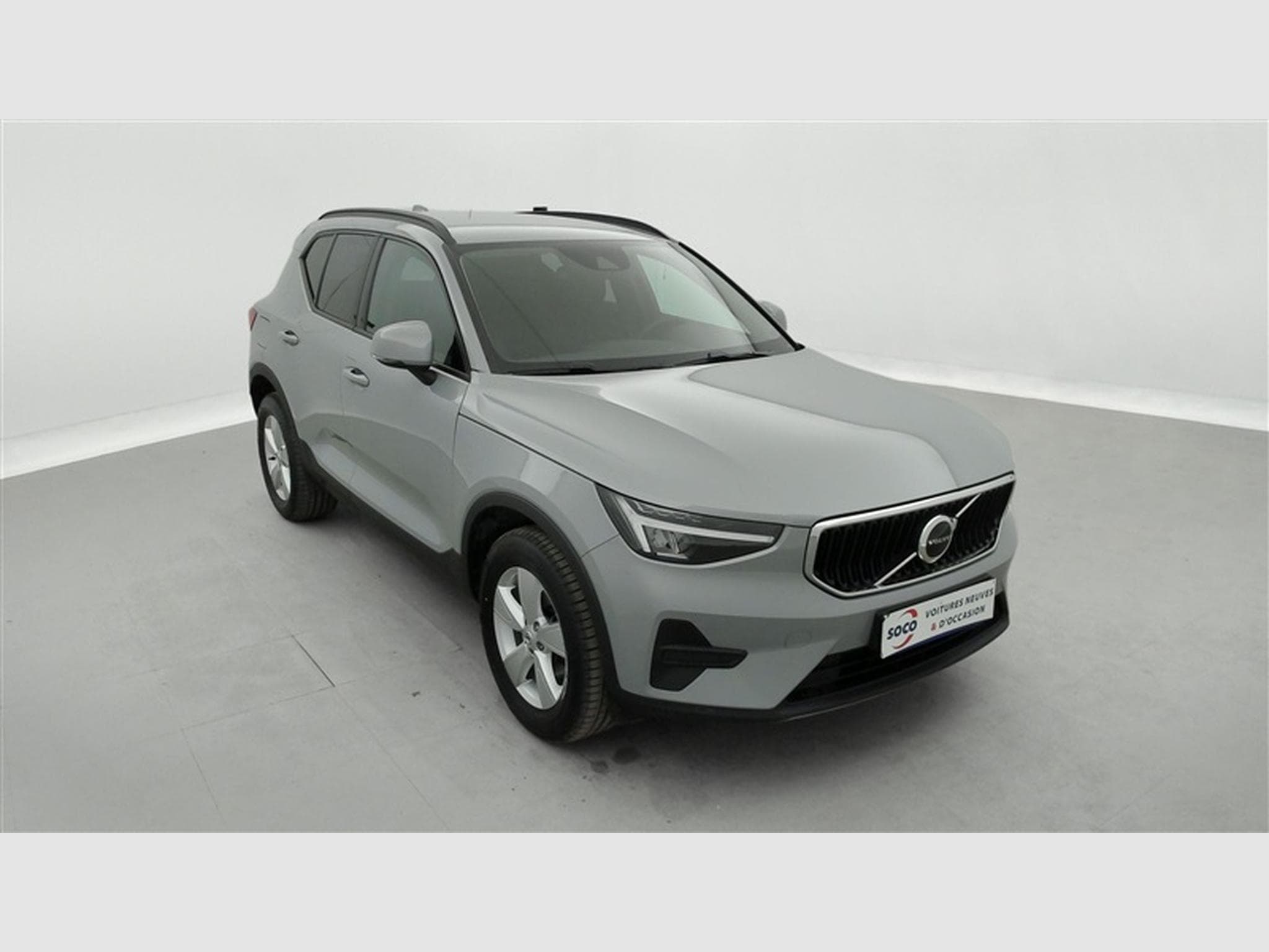 Volvo XC40 1.5 T2 Essential AUTO/FULL LED/CARPLAY/JA17/PDC (2023) - Photo 21