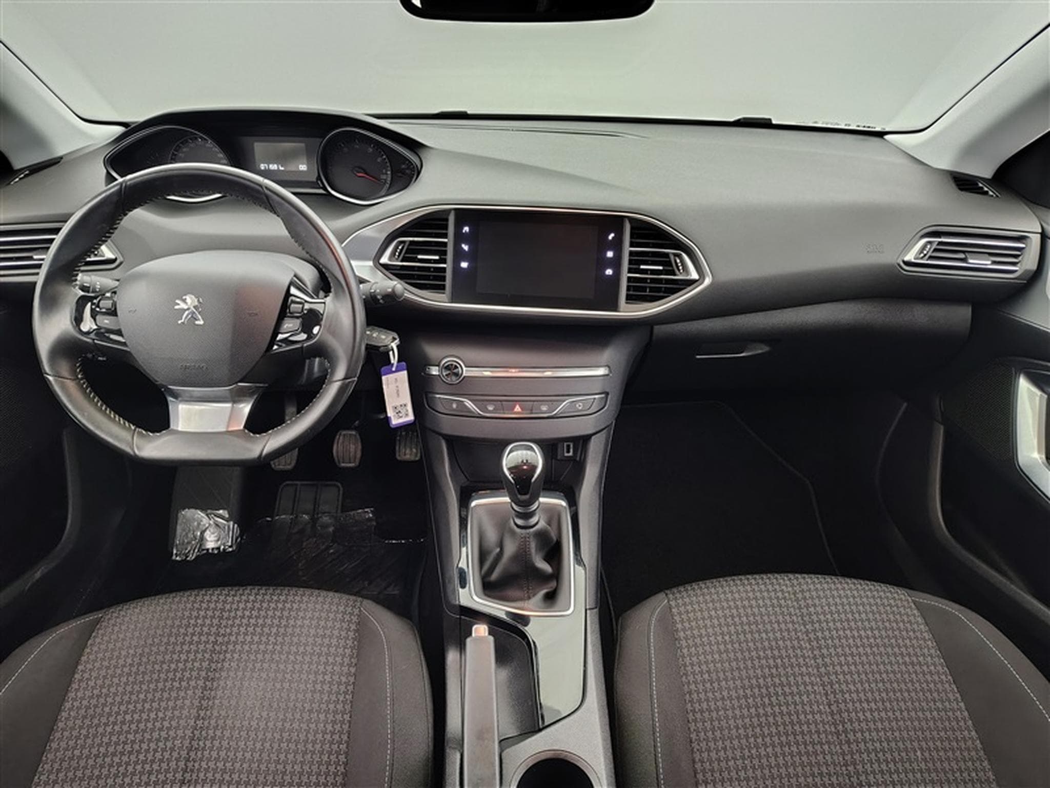 Peugeot 308 1.2 PureTech 110cv Active NAVI / PDC AR / JA 16" (2019) - Photo 8