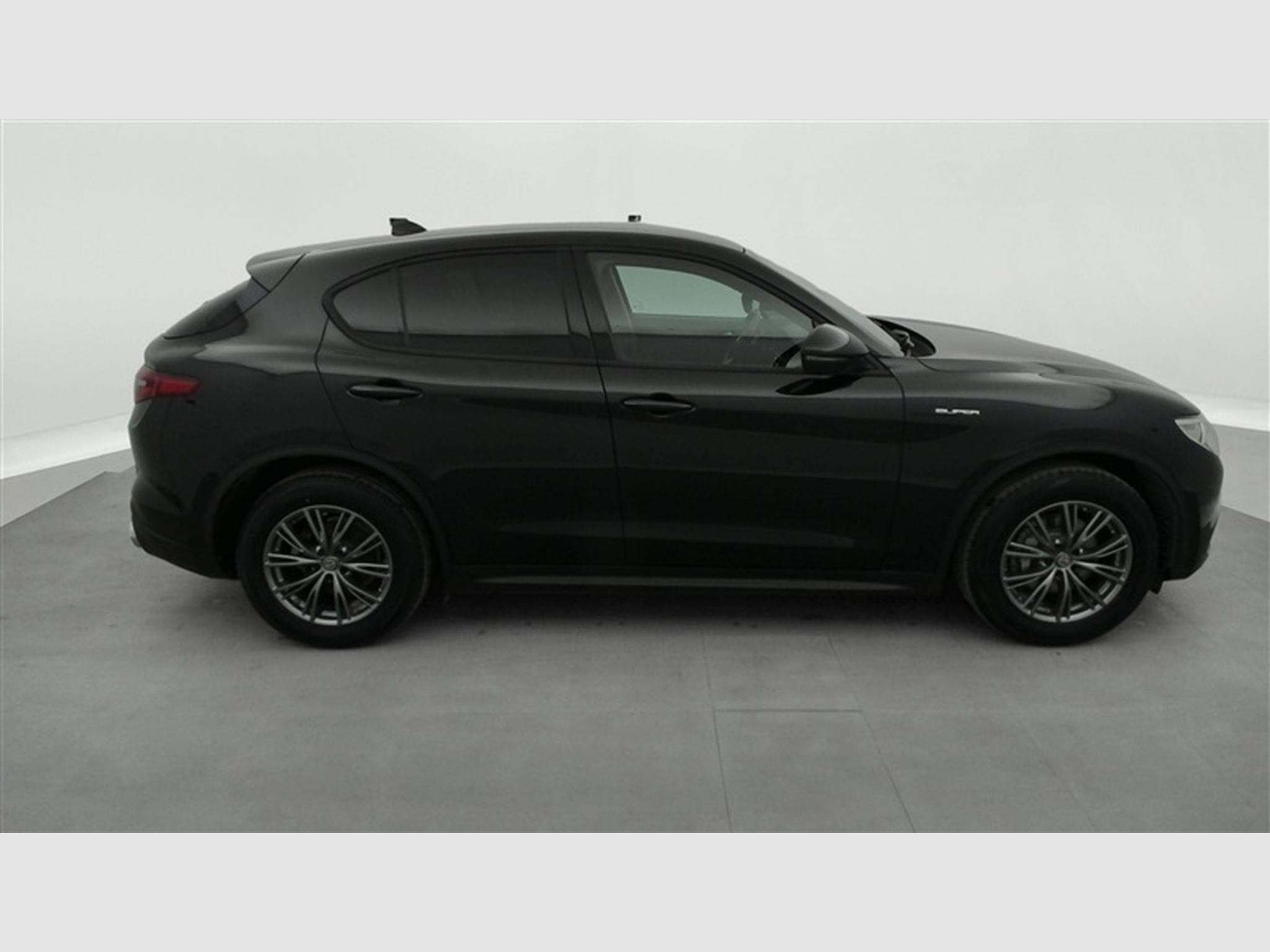 Alfa-Romeo Stelvio 2.2 MJD Sprint NAVI/FULL LED/JA/PDC (2020) - Photo 25