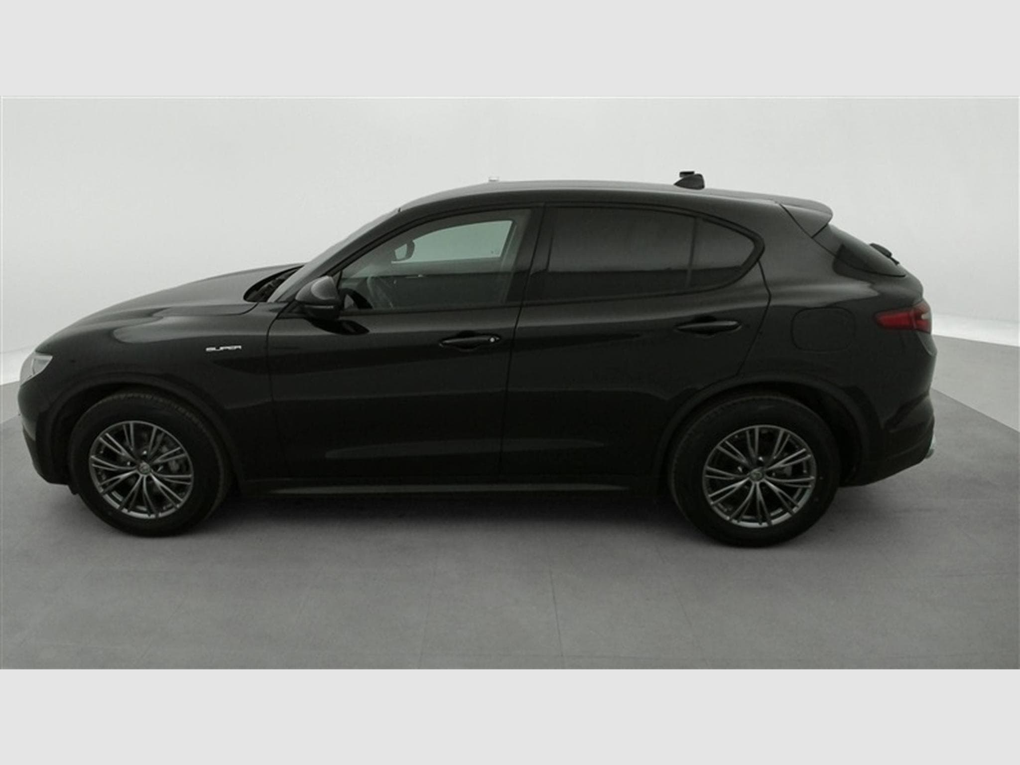 Alfa-Romeo Stelvio 2.2 MJD Sprint NAVI/FULL LED/JA/PDC (2020) - Photo 3