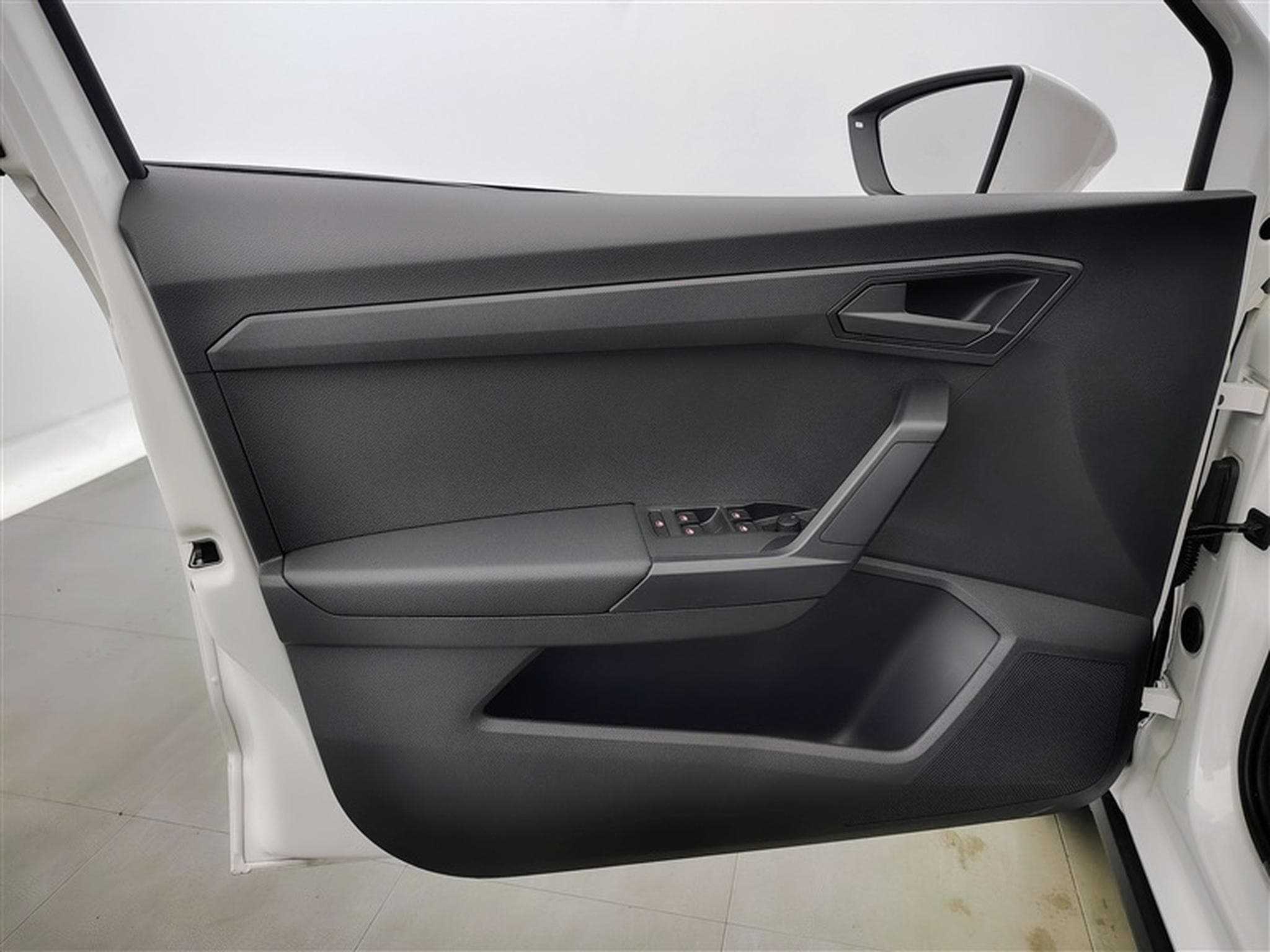 Seat Arona 1.0 TSI 95cv Style CARPLAY / PDC AR (2026) - Photo 17