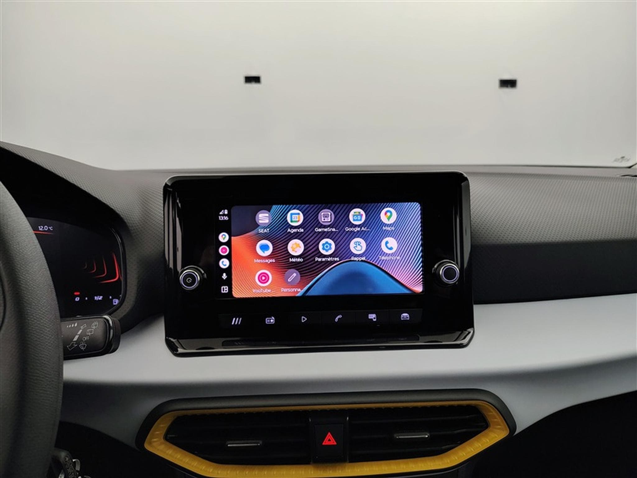 Seat Arona 1.0 TSI 95cv Style CARPLAY / PDC AR (2026) - Photo 21