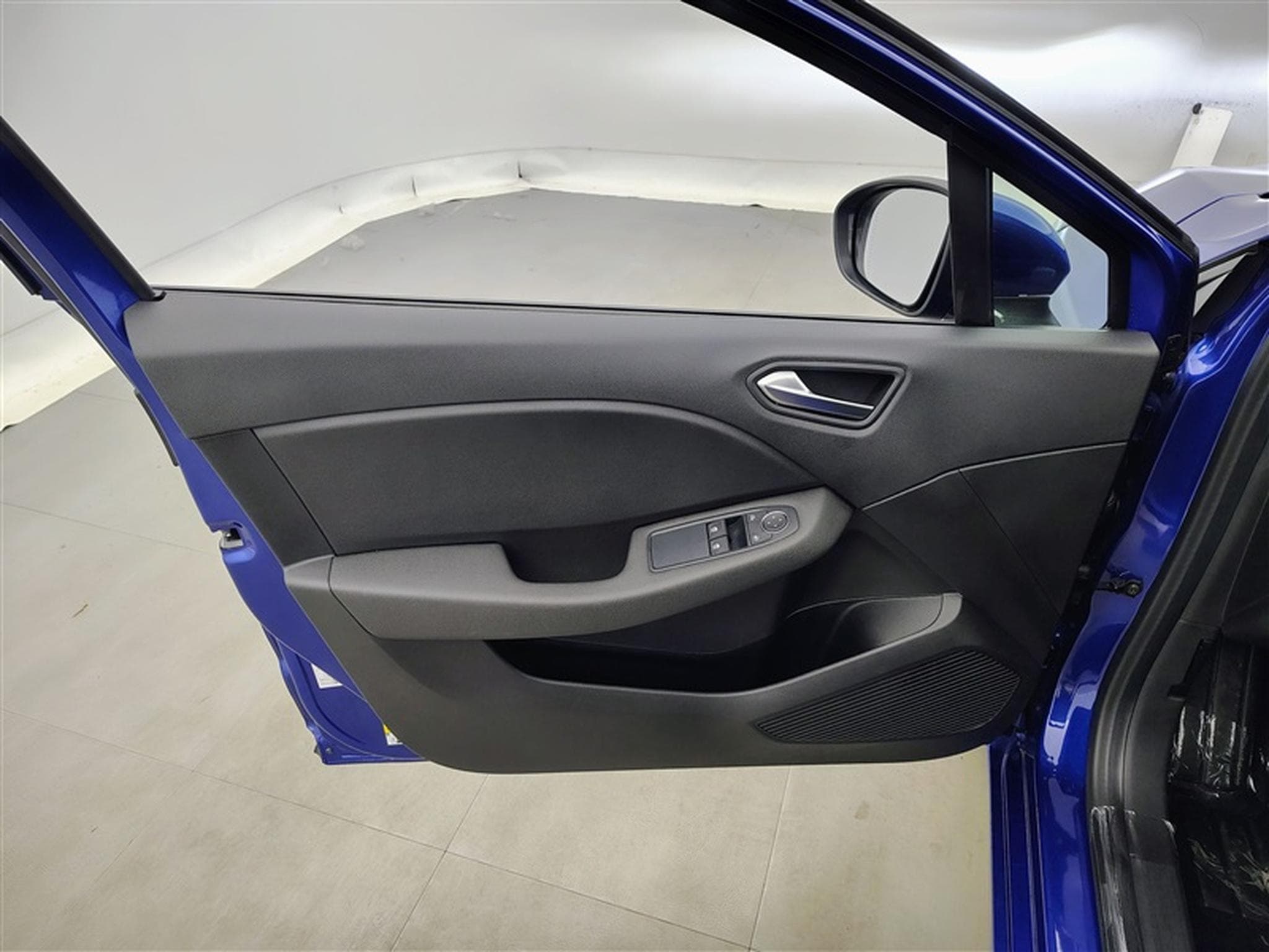 Renault Clio 1.0i SCe Corporate NAVI / CLIM / FULL LED (2022) - Photo 17
