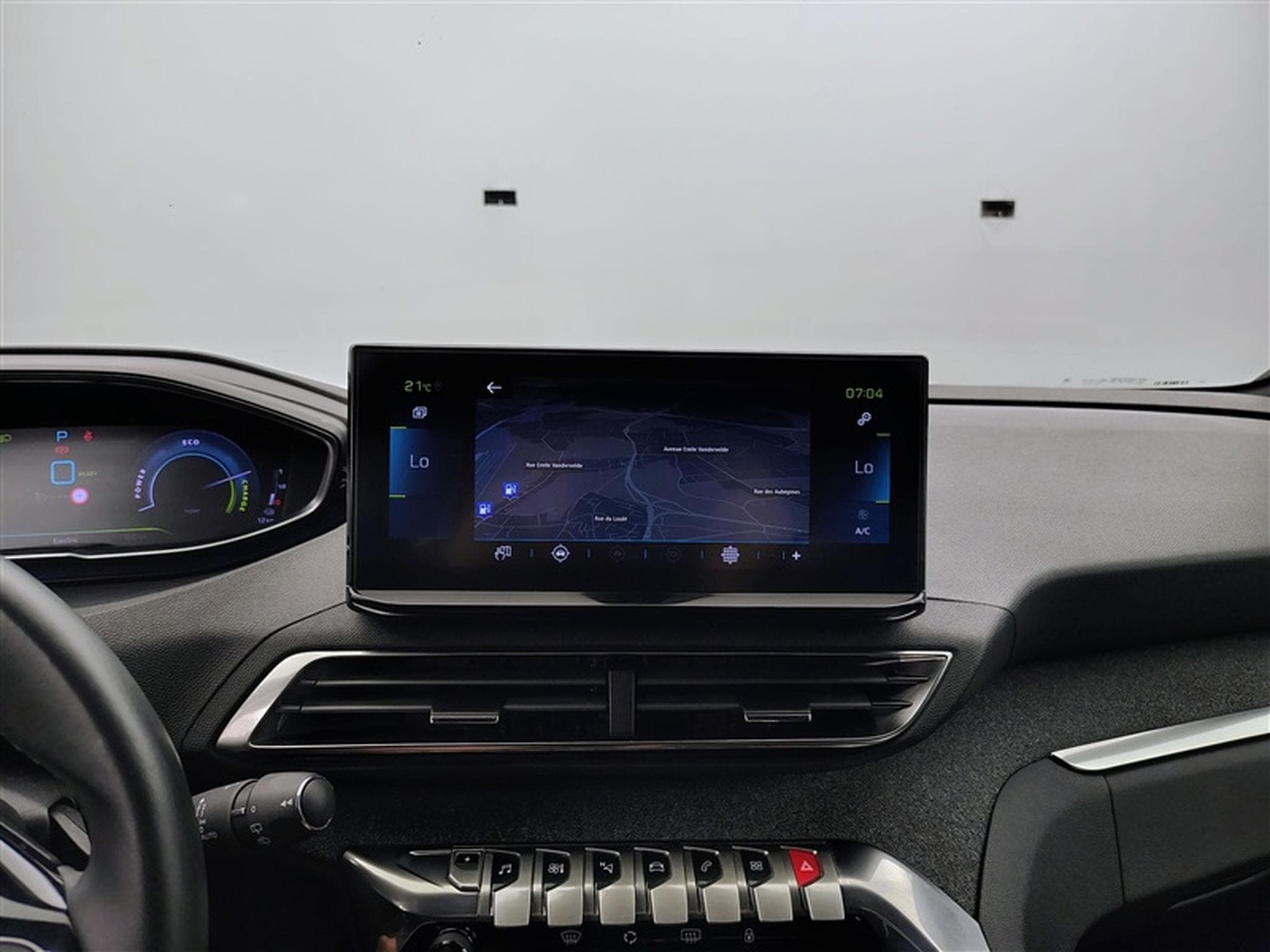Peugeot 3008 1.6 Hybrid 225cv Allure NAVI / FULL LED / CAMERA / KEYLESS (2023) - Foto 11