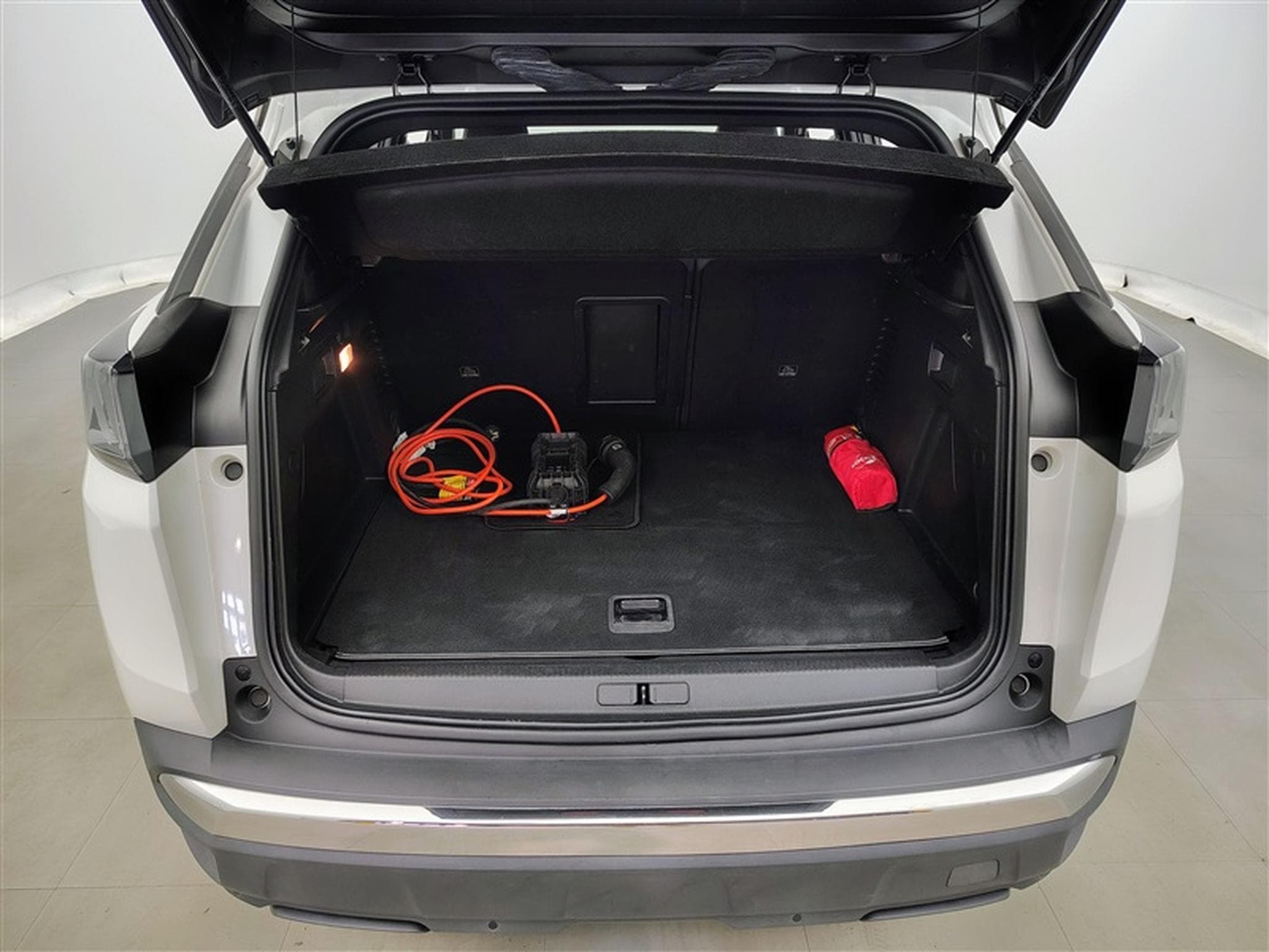 Peugeot 3008 1.6 Hybrid 225cv Allure NAVI / FULL LED / CAMERA / KEYLESS (2023) - Foto 14