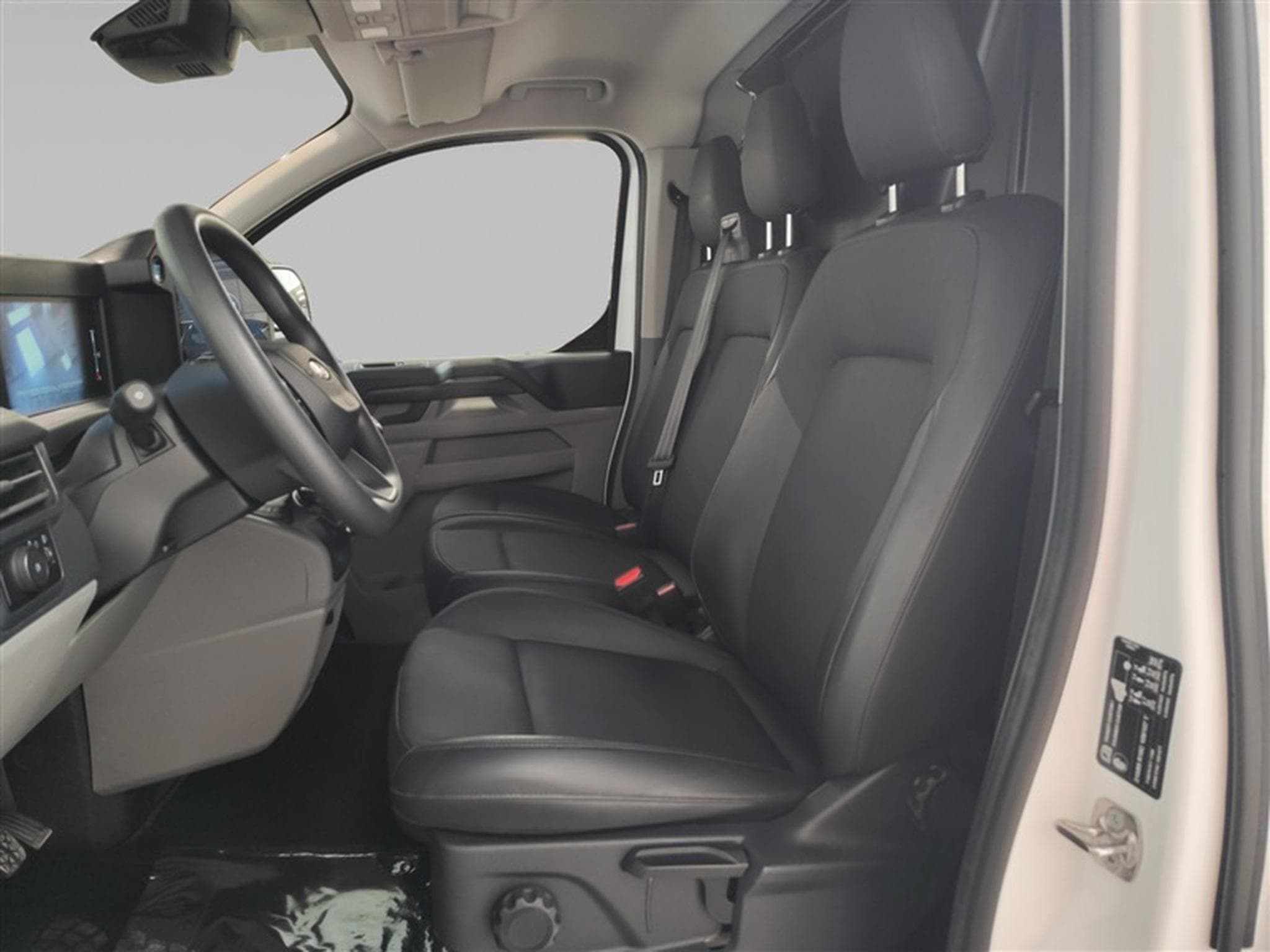 Ford Transit 2.0 TDCi L1H1 Limited CUIR/NAVI/FULL LED/PDC/CAMERA (2024) - Foto 7