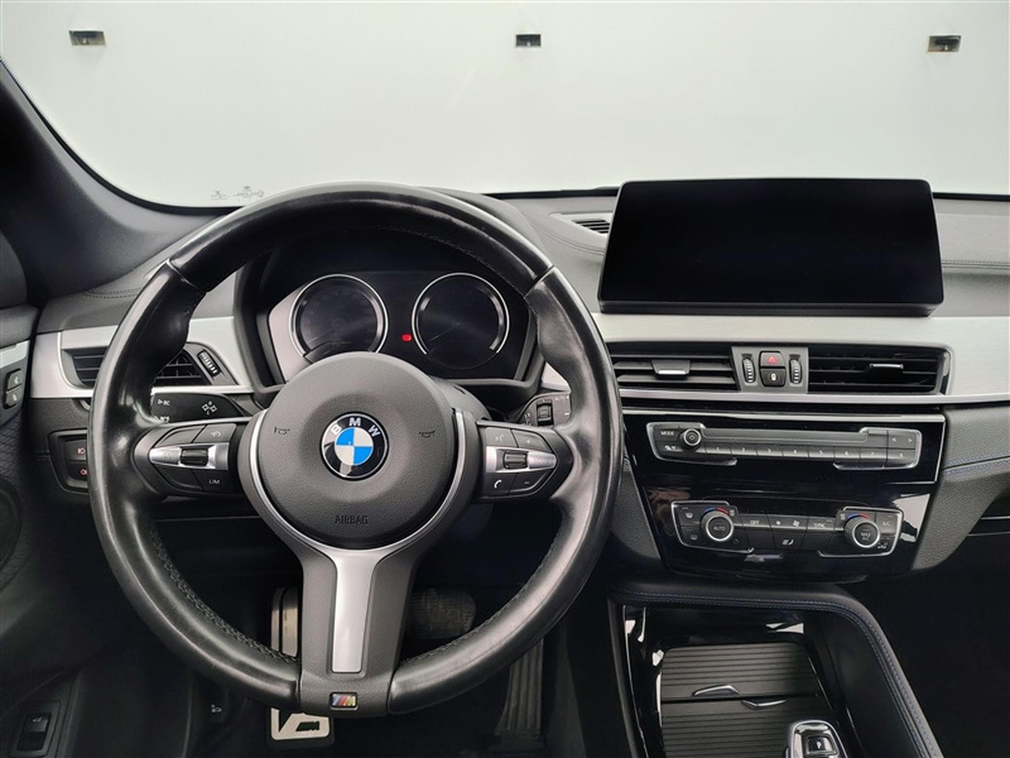BMW X1 1.5iA sDrive18 Pack M S-CUIR / NAVI / FULL LED (2020) - Foto 9