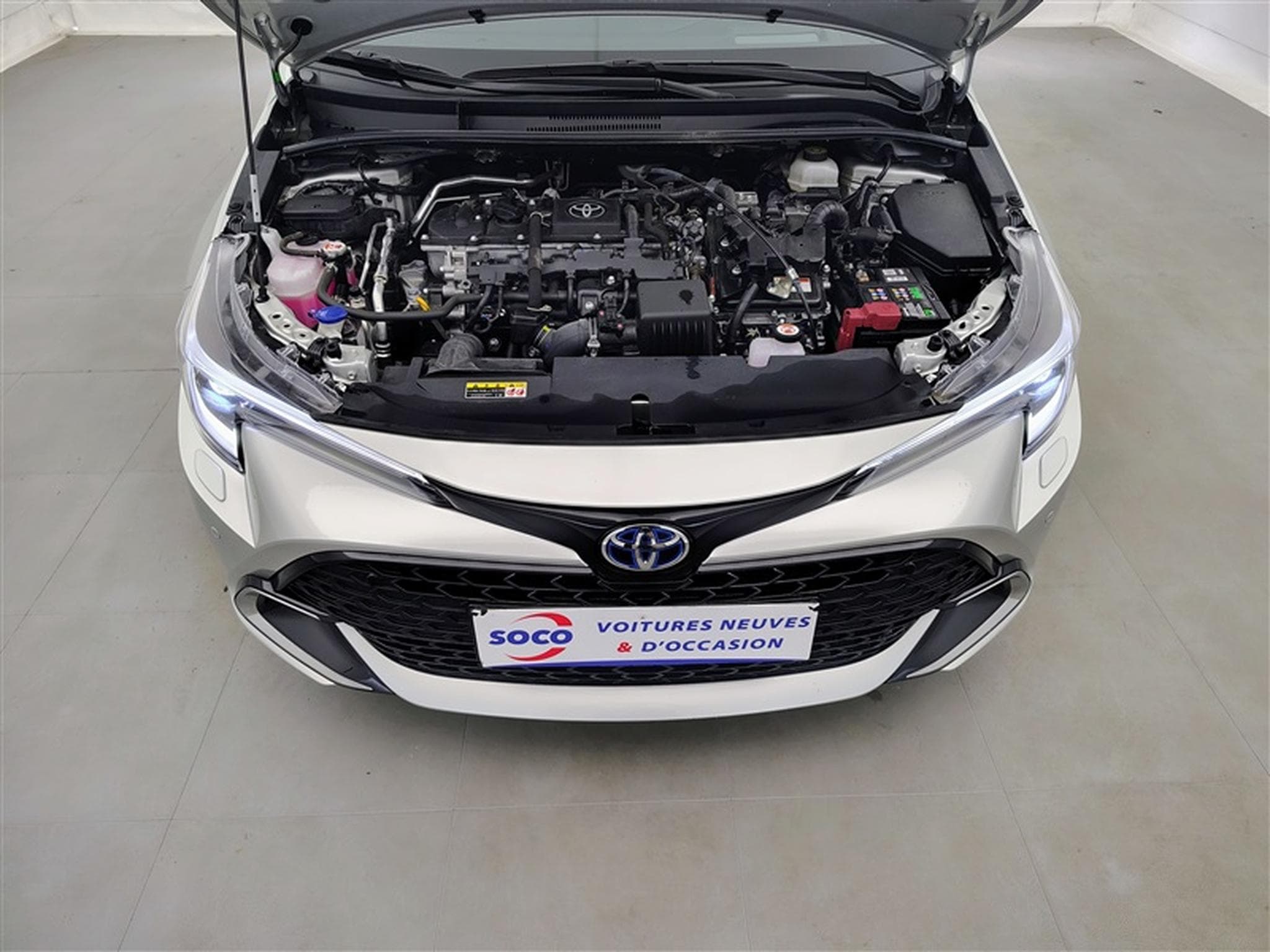 Toyota Corolla 1.8 Hybrid DCT Premium CARPLAY / CAMERA / ALU / PDC (2024) - Foto 20