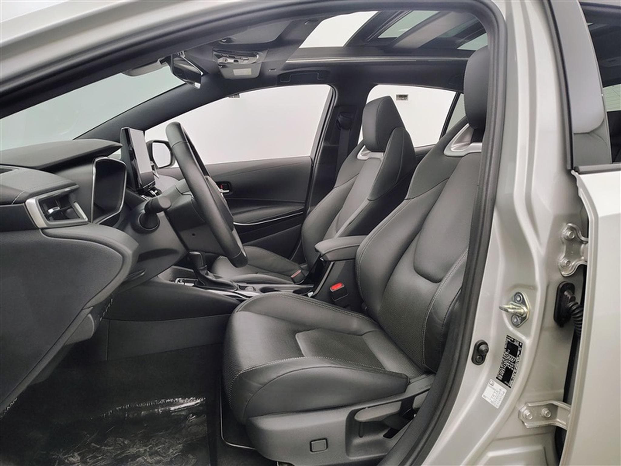 Toyota Corolla 1.8 Hybrid DCT Premium CARPLAY / CAMERA / ALU / PDC (2024) - Foto 7