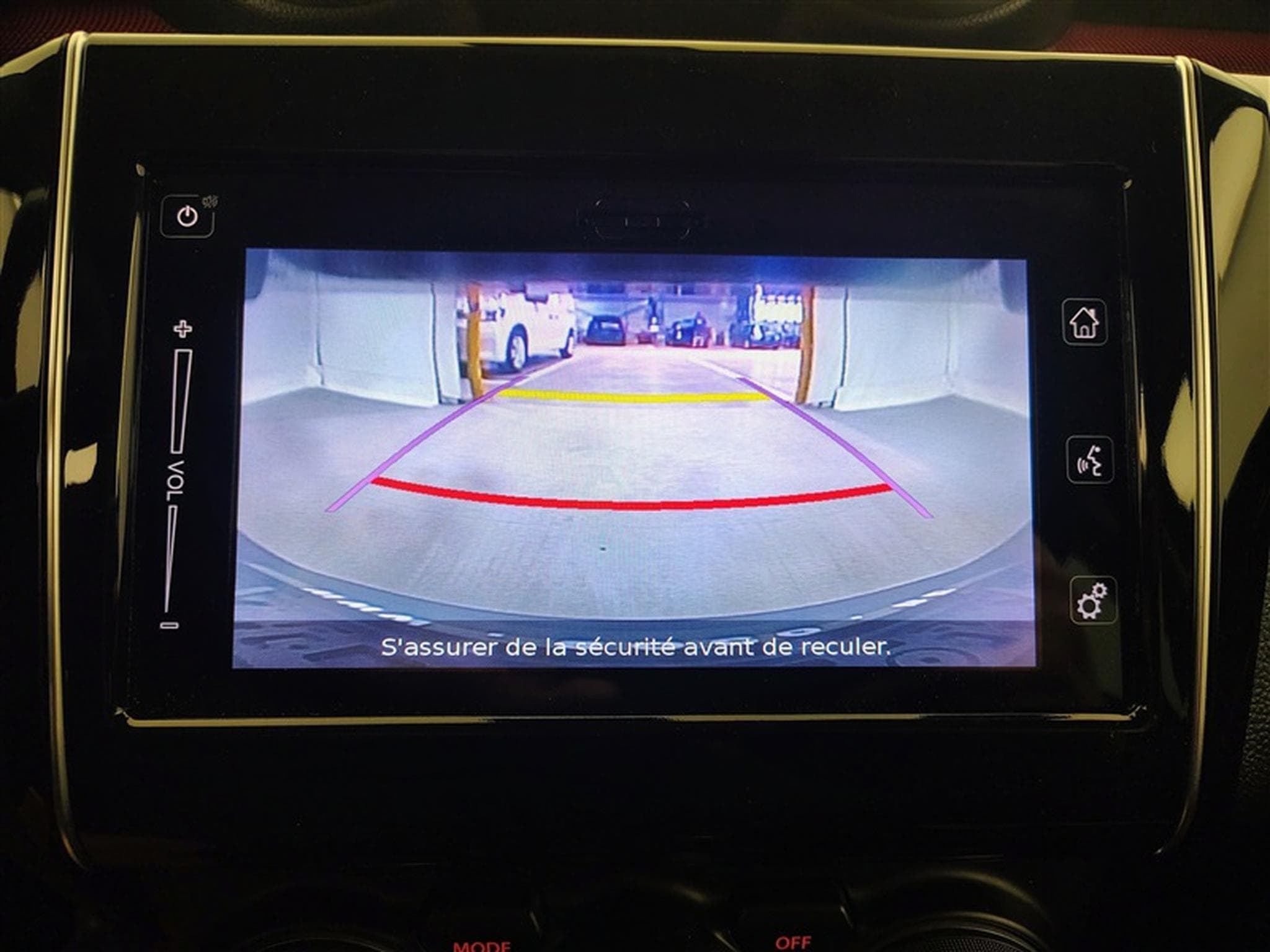Suzuki Swift 1.4 Turbo 130cv Sport NAVI / FULL LED / CAMERA / JA 17" (2023) - Photo 18