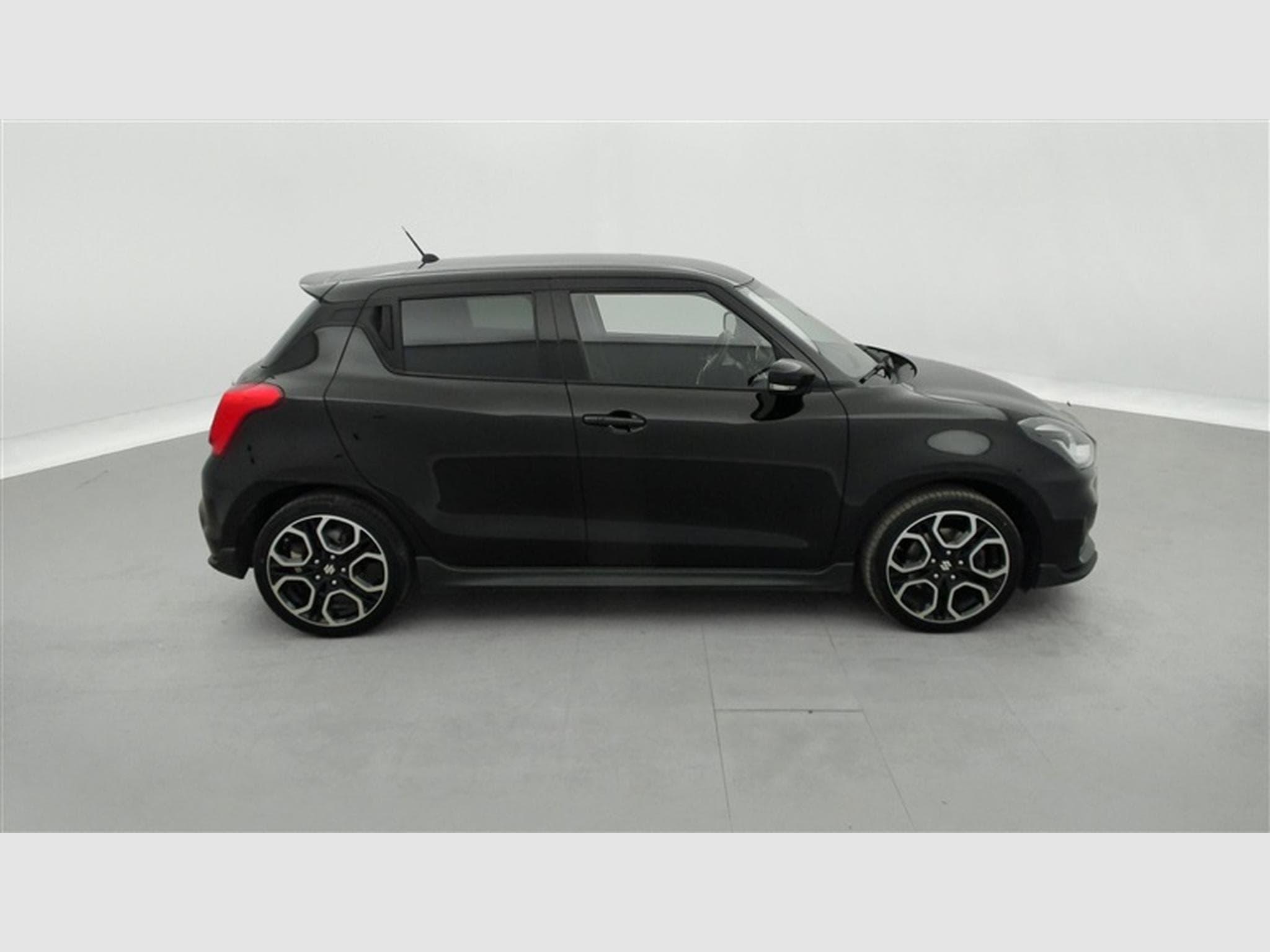 Suzuki Swift 1.4 Turbo 130cv Sport NAVI / FULL LED / CAMERA / JA 17" (2023) - Photo 24