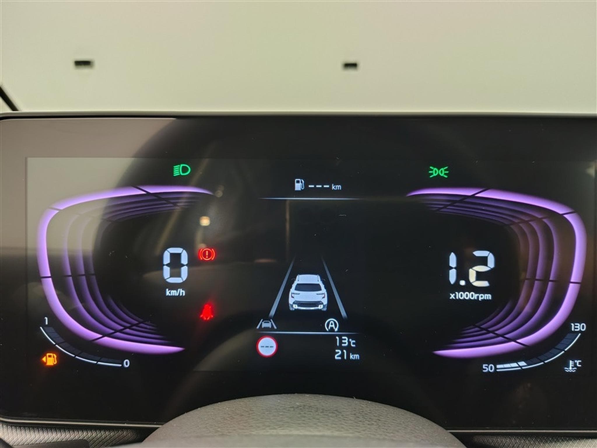 Kia Stonic 1.0 T-GDi 100cv Gold NAVI / CAMERA / CARPLAY (2026) - Photo 10