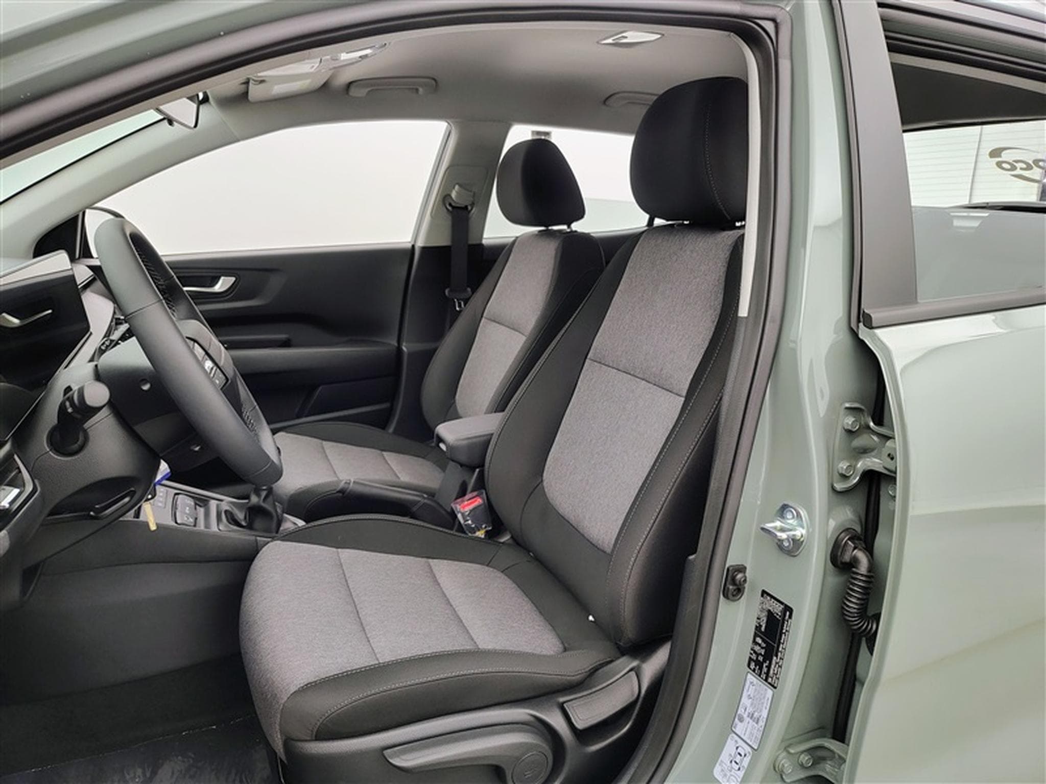 Kia Stonic 1.0 T-GDi 100cv Gold NAVI / CAMERA / CARPLAY (2026) - Photo 7