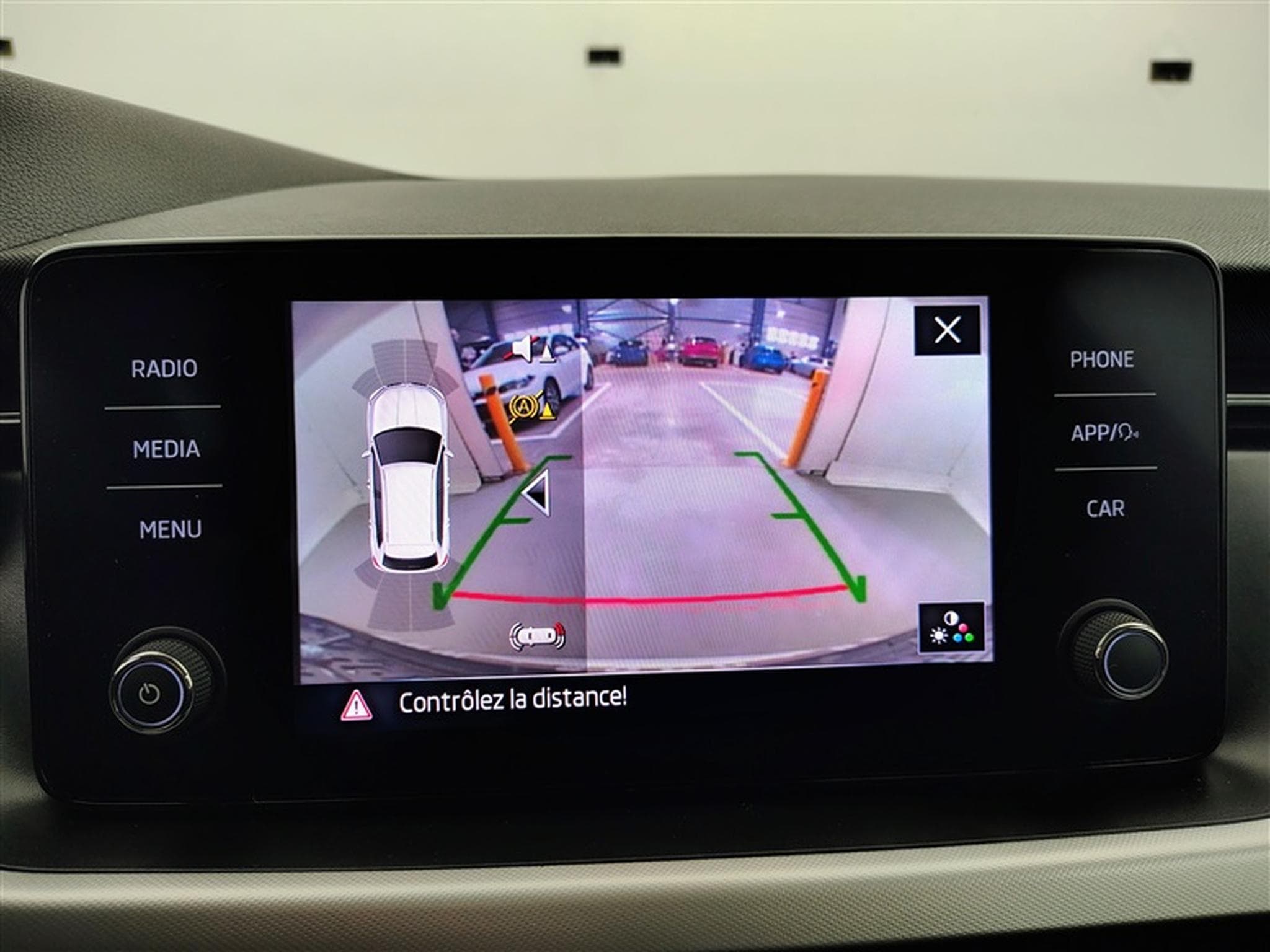 Skoda Kamiq 1.0 TSI Ambition CARPLAY / FULL LED / CAMERA / JA 16" (2022) - Photo 18