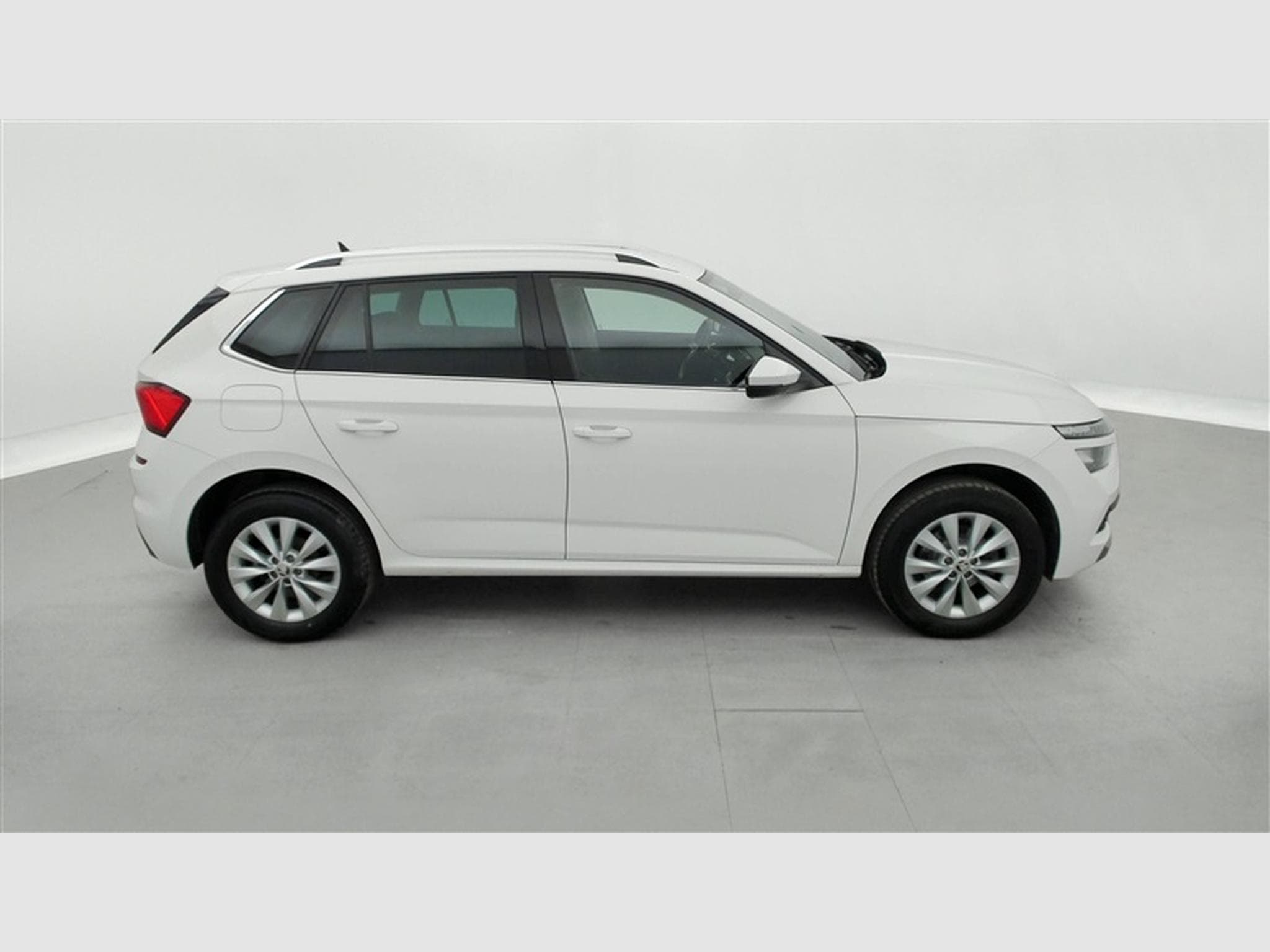 Skoda Kamiq 1.0 TSI Ambition CARPLAY / FULL LED / CAMERA / JA 16" (2022) - Photo 24