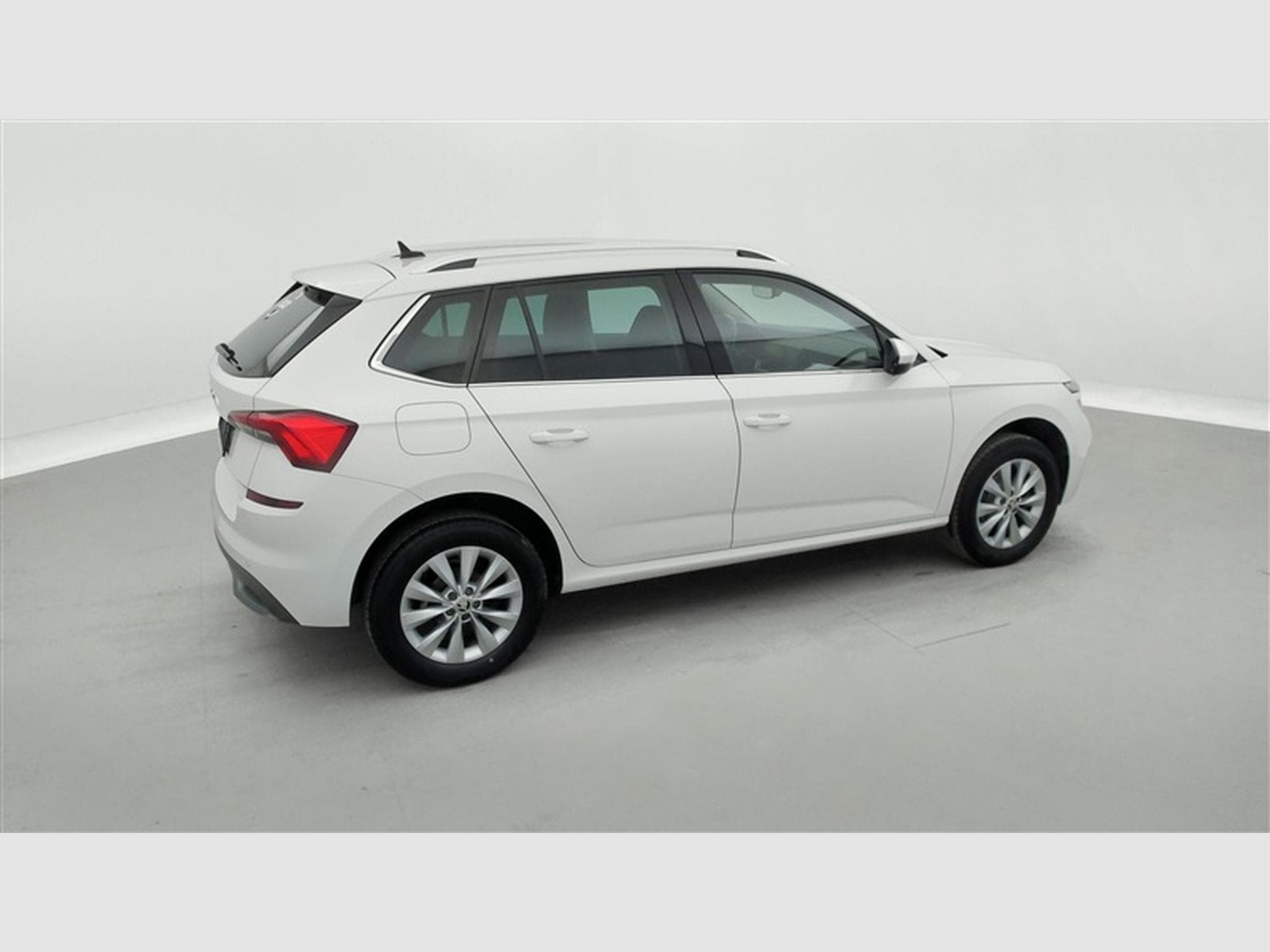 Skoda Kamiq 1.0 TSI Ambition CARPLAY / FULL LED / CAMERA / JA 16" (2022) - Photo 25