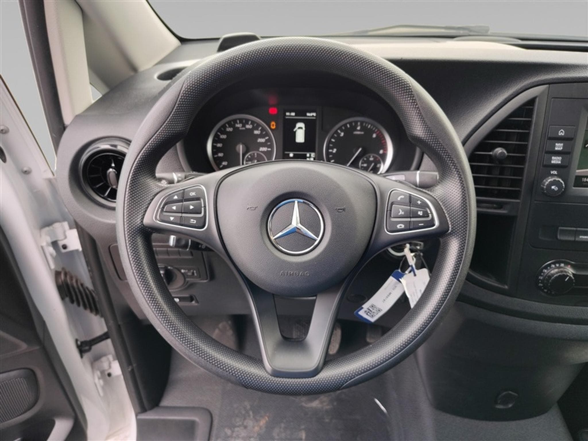 Mercedes Vito 116 CDI Extralang 9G-Tronic 3pl. NAVI / CAMERA (2024) - Photo 9