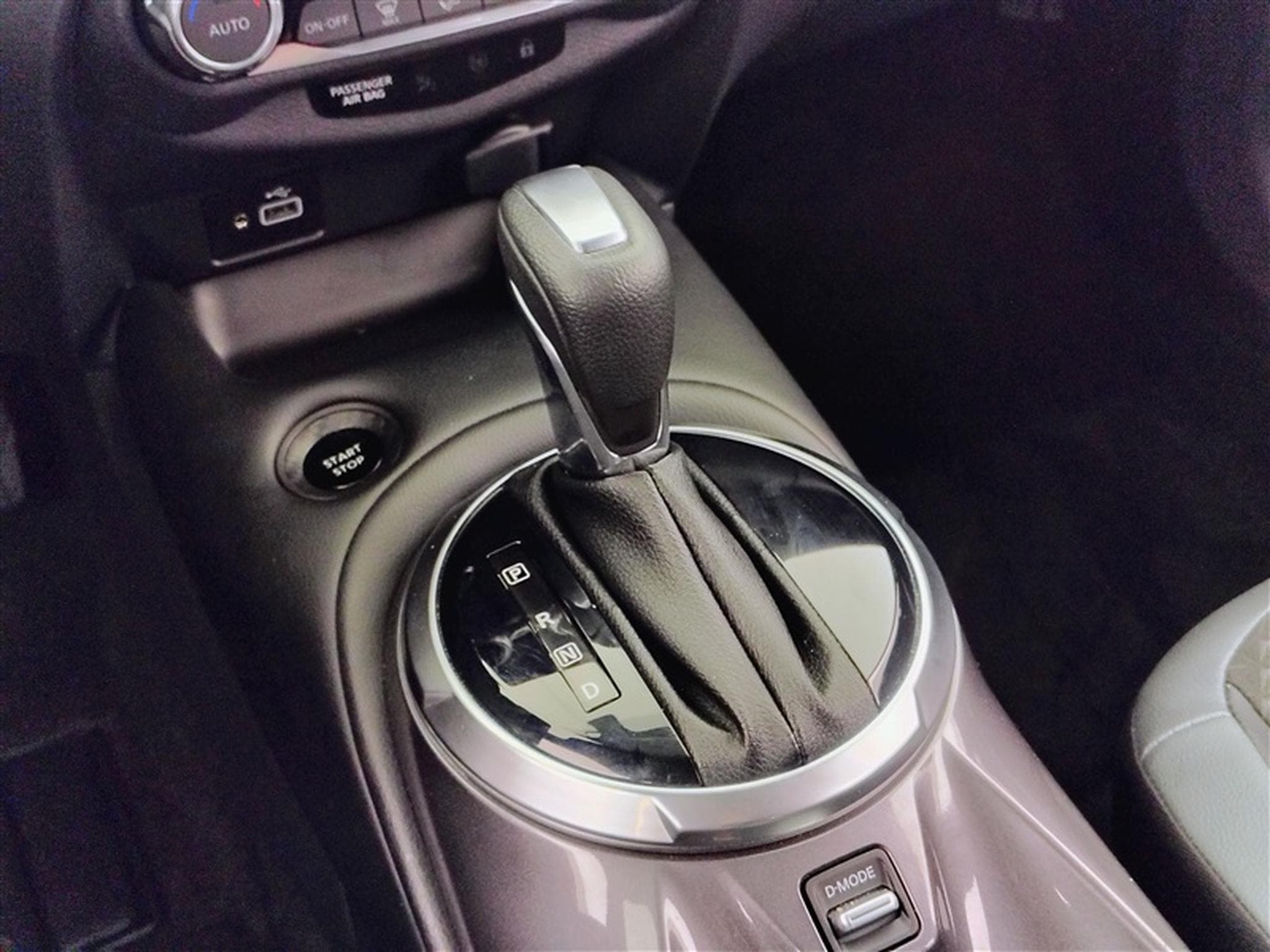 Nissan Juke Juke 1.6 Hybrid N-Connecta Navi / Led / PDC+Caméra (2024) - Photo 12