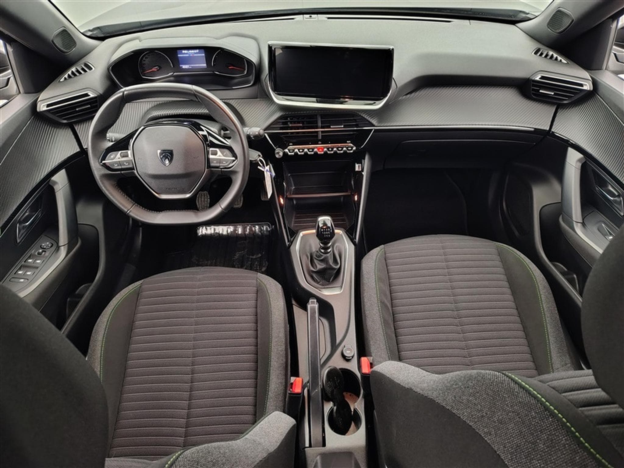 Peugeot 2008 1.2 PureTech 100Cv Active CARPLAY / PDC (2023) - Photo 8
