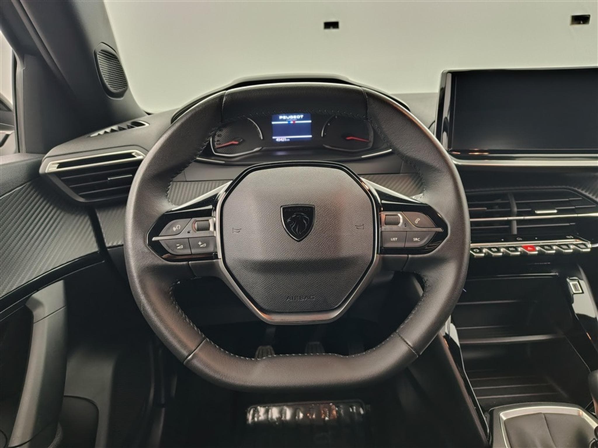 Peugeot 2008 1.2 PureTech 100Cv Active CARPLAY / PDC (2023) - Photo 9