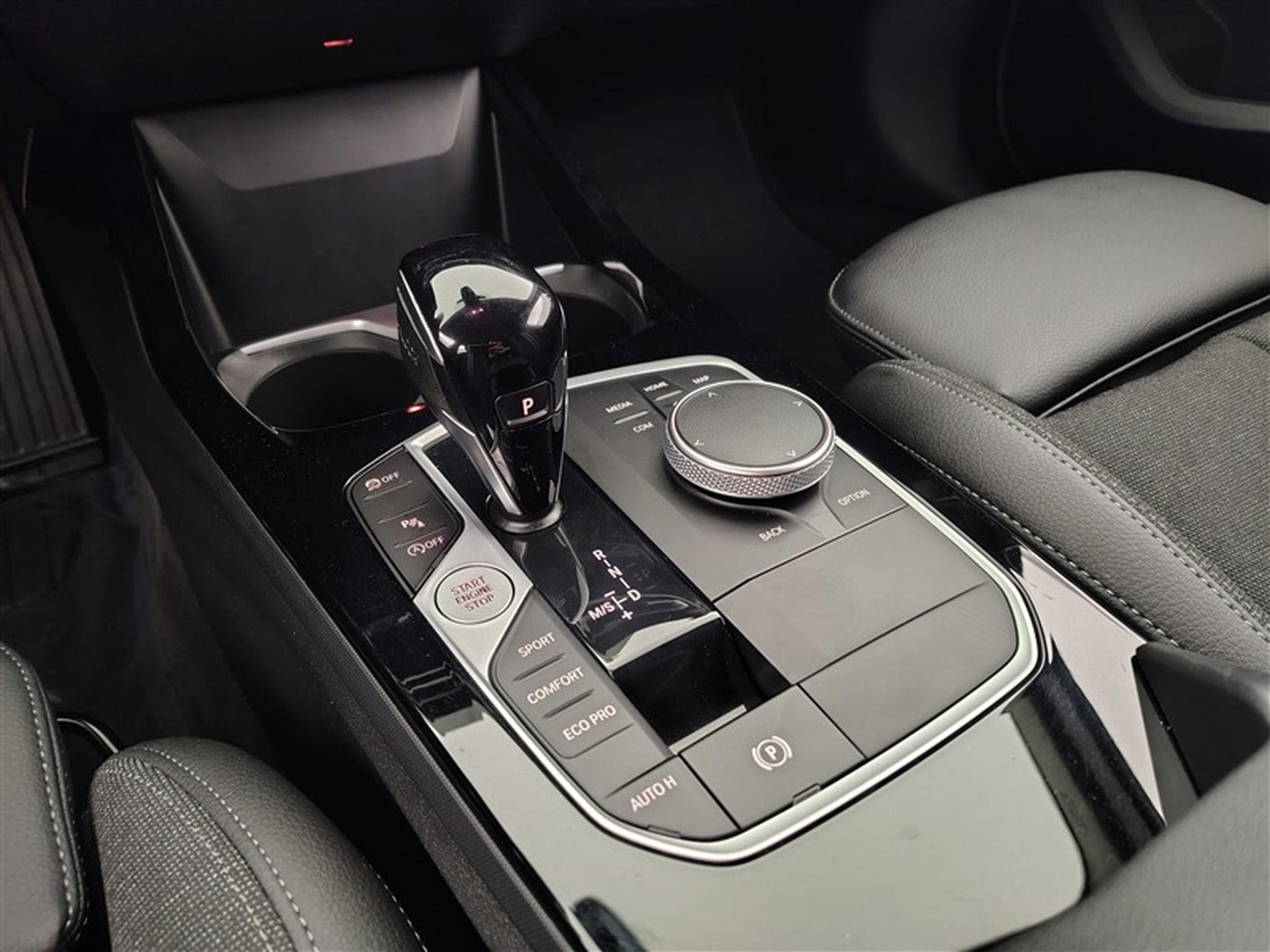 BMW 218 218iA GranCoupé Sportline NAVI / FULL LED / S-CUIR (2023) - Photo 12