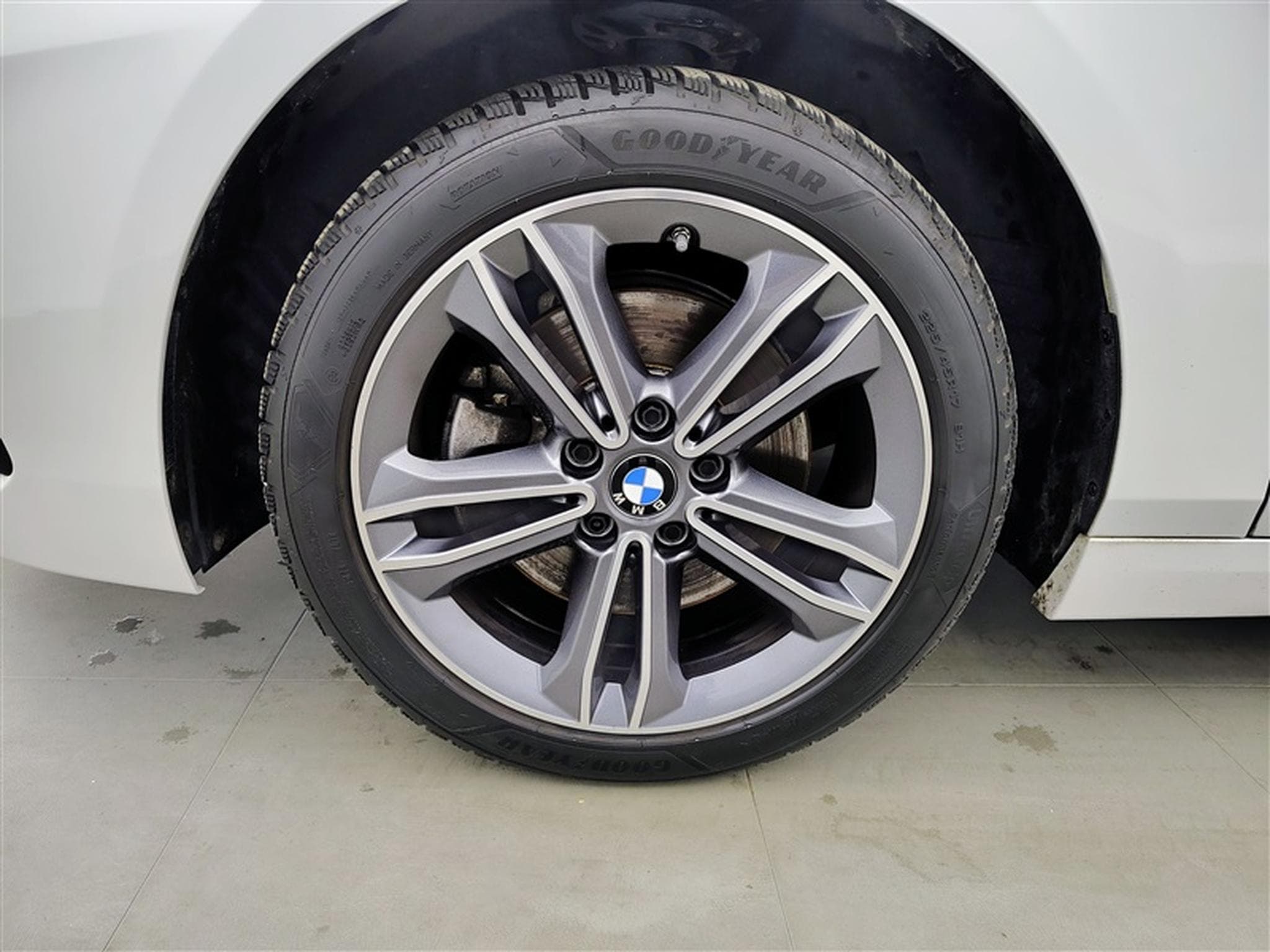 BMW 218 218iA GranCoupé Sportline NAVI / FULL LED / S-CUIR (2023) - Photo 6