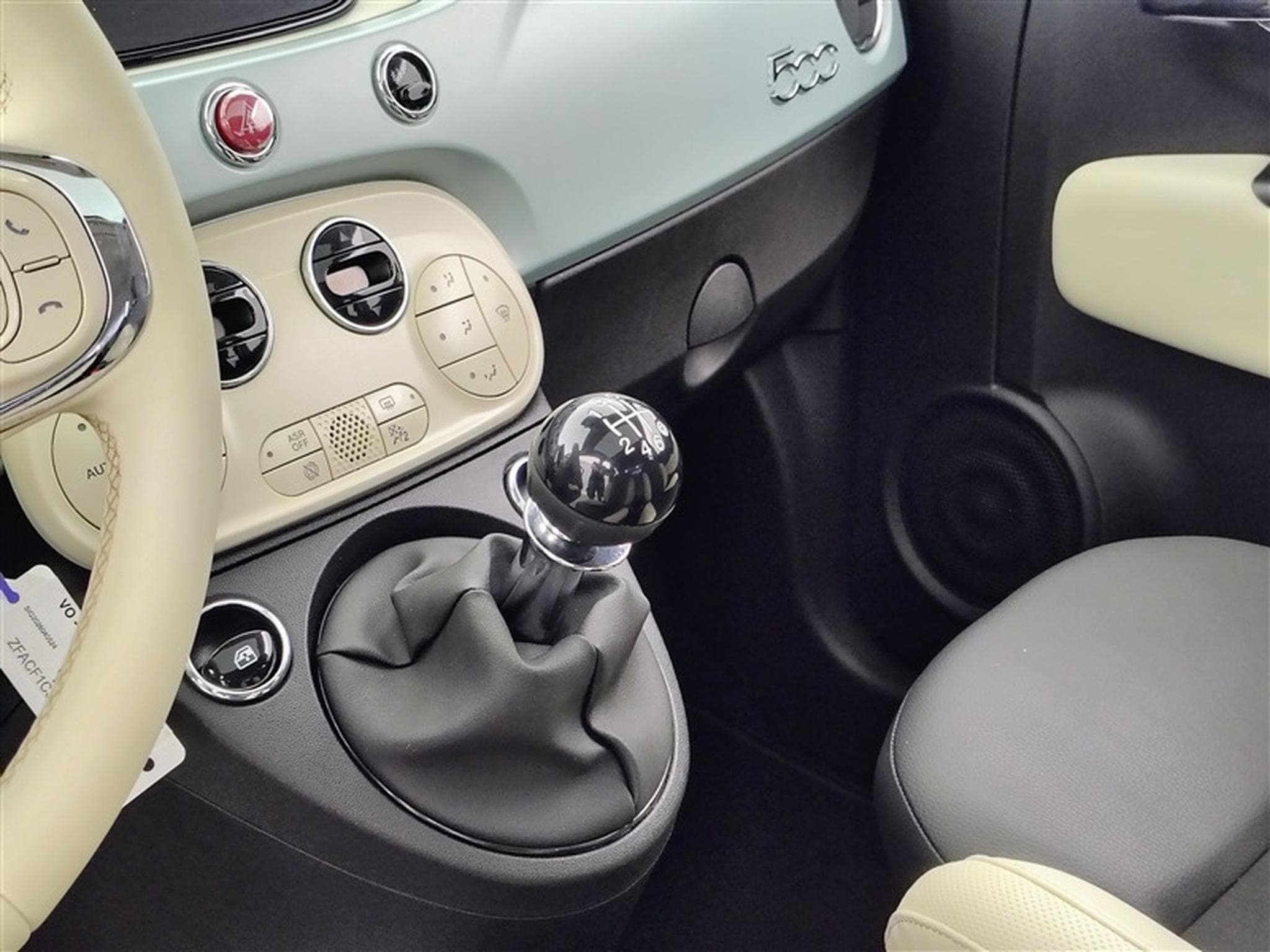 Fiat 500 1.0i MHEV 70Cv Dolcevita CARPLAY / PANO / PDC / ALU (2022) - Photo 12