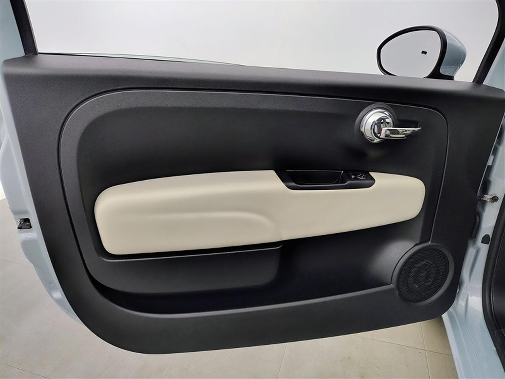 Fiat 500 1.0i MHEV 70Cv Dolcevita CARPLAY / PANO / PDC / ALU (2022) - Photo 16