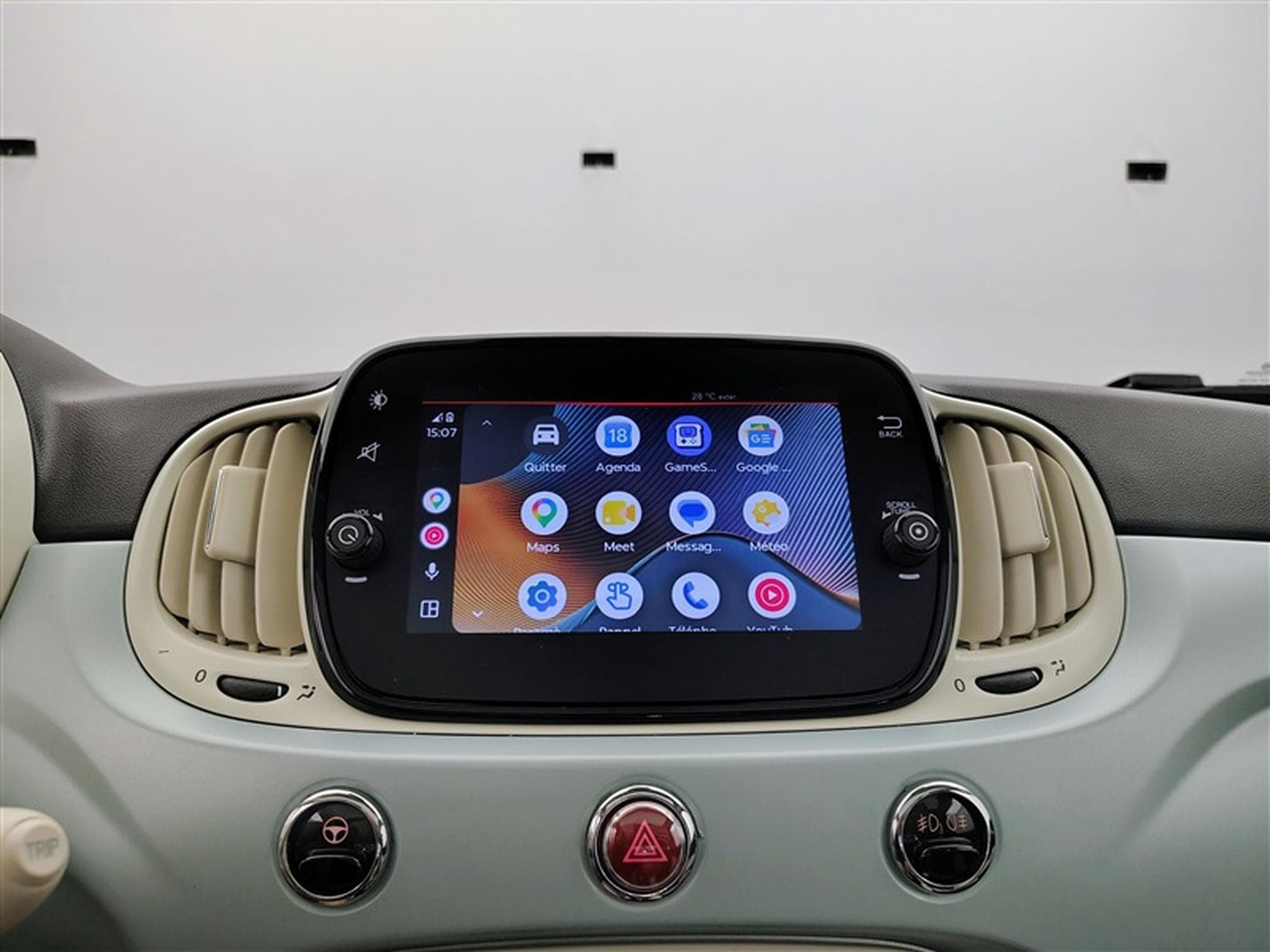 Fiat 500 1.0i MHEV 70Cv Dolcevita CARPLAY / PANO / PDC / ALU (2022) - Photo 19