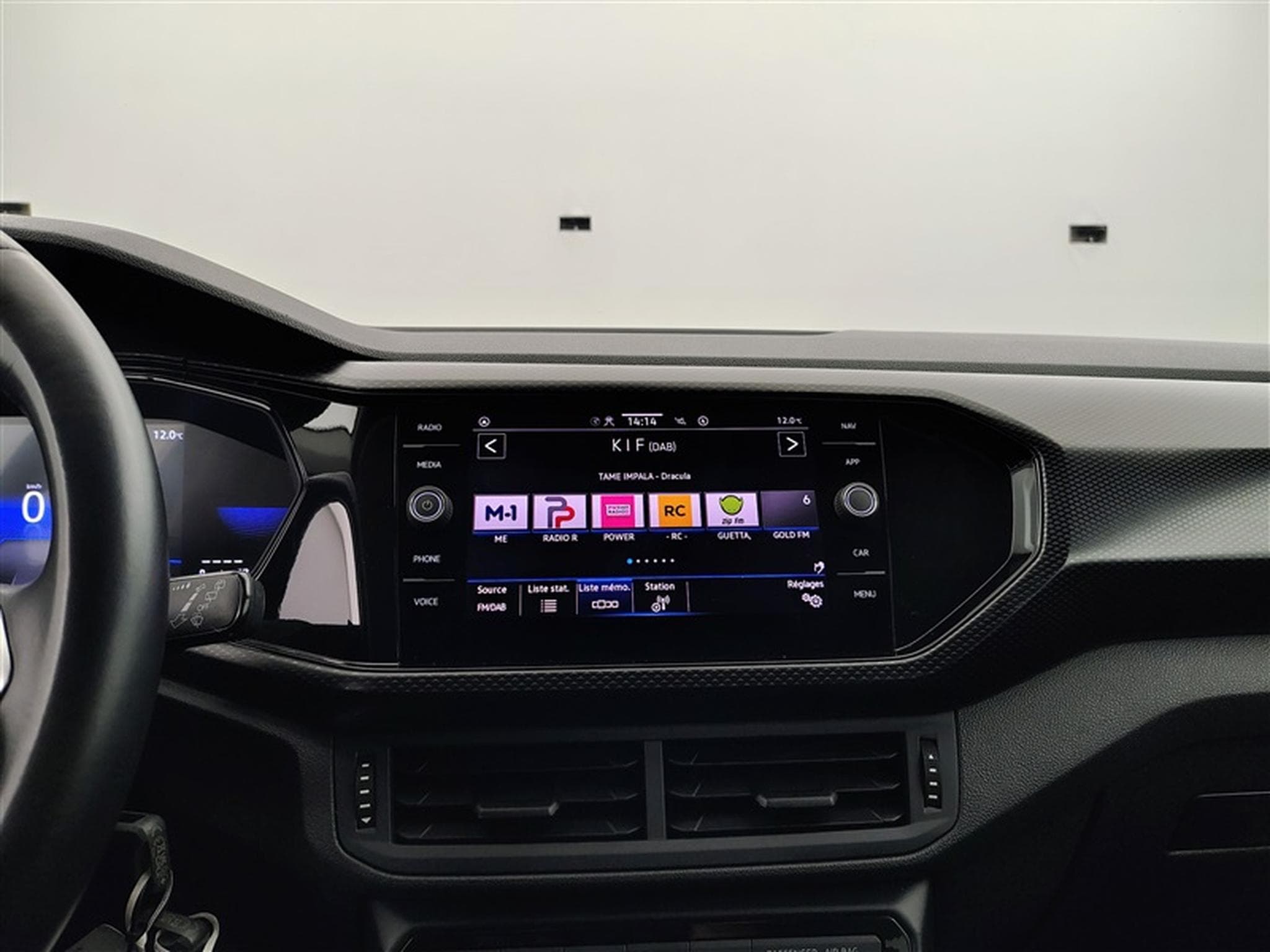 VW T-Cross 1.0 TSI 110cv DSG Life (2023) - Photo 11