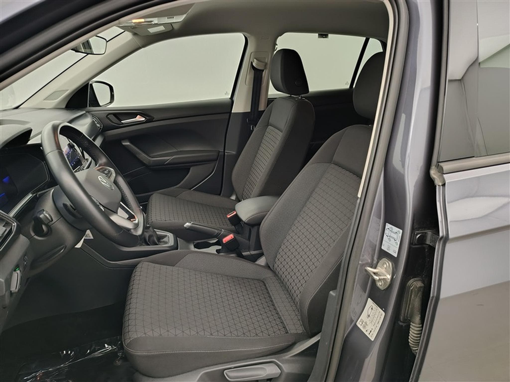 VW T-Cross 1.0 TSI 110cv DSG Life (2023) - Photo 7