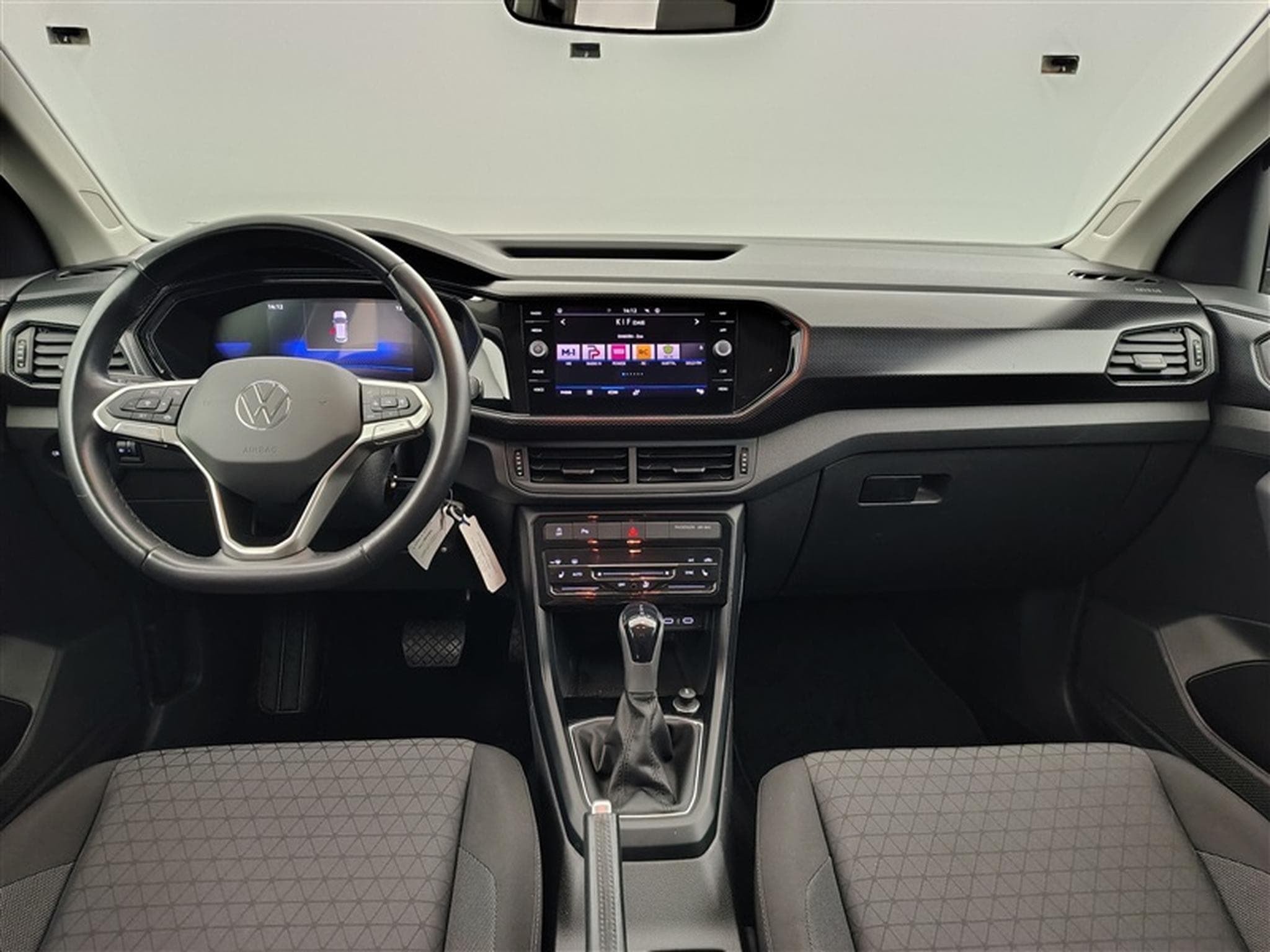 VW T-Cross 1.0 TSI 110cv DSG Life (2023) - Photo 8