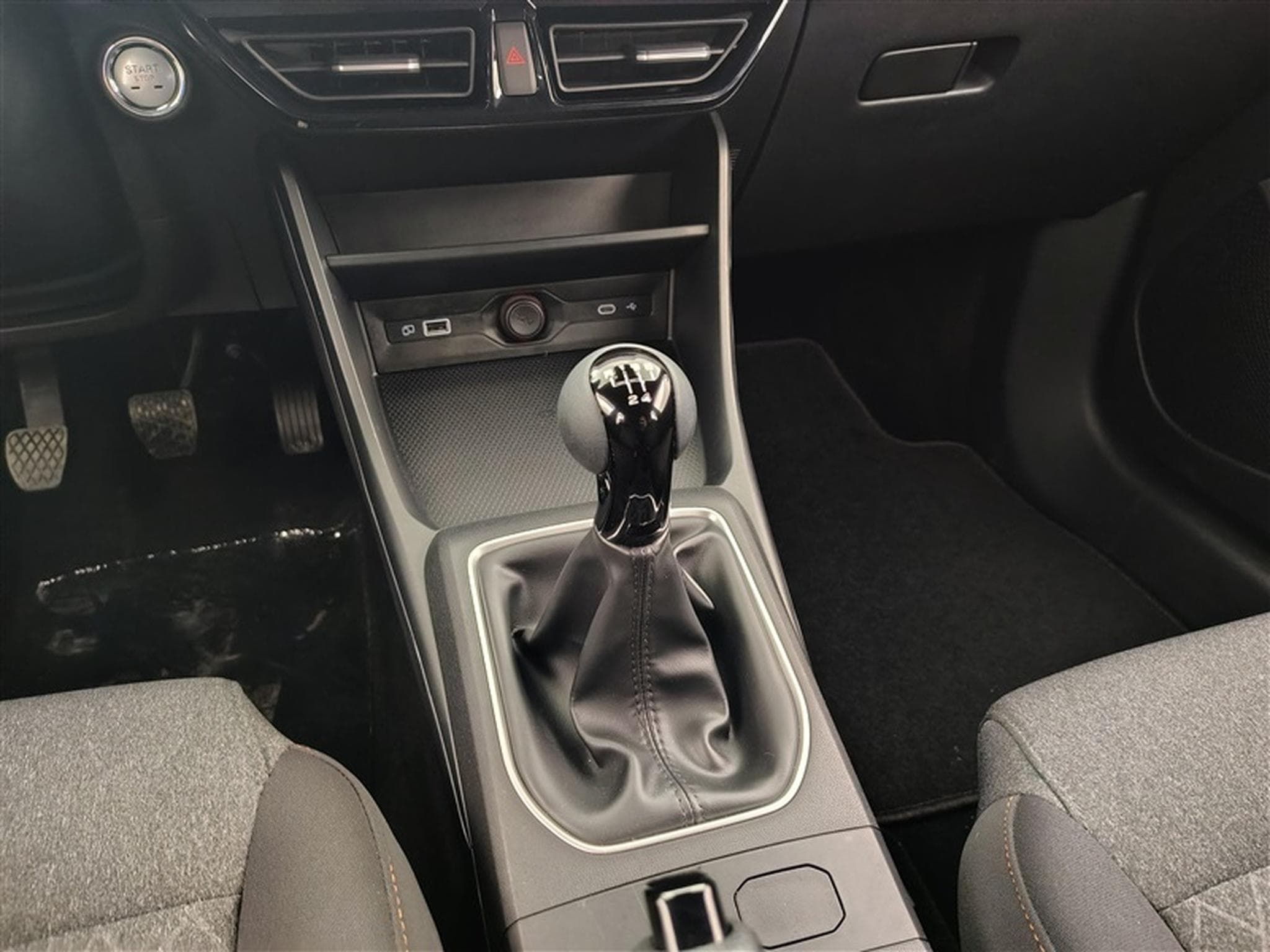 MG MG3 1.5 VTi 115cv Comfort CARPLAY / FULL LED / KEYLESS / CAMERA (2025) - Photo 11