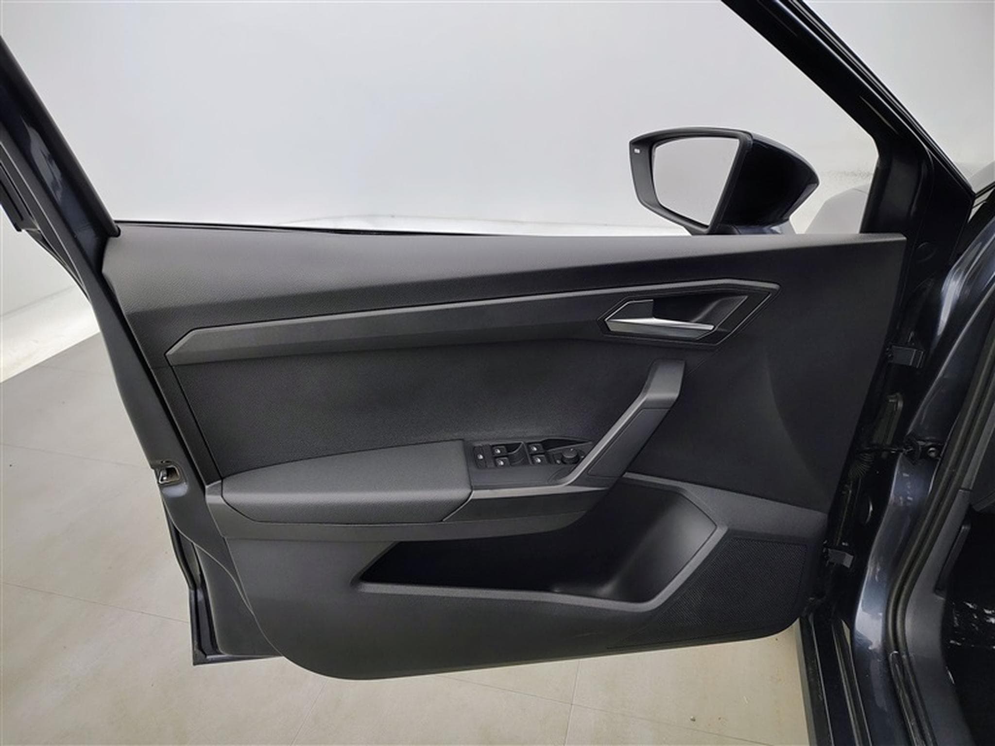 Seat Arona 1.0 TSI 40th Anniversary (2024) - Foto 16