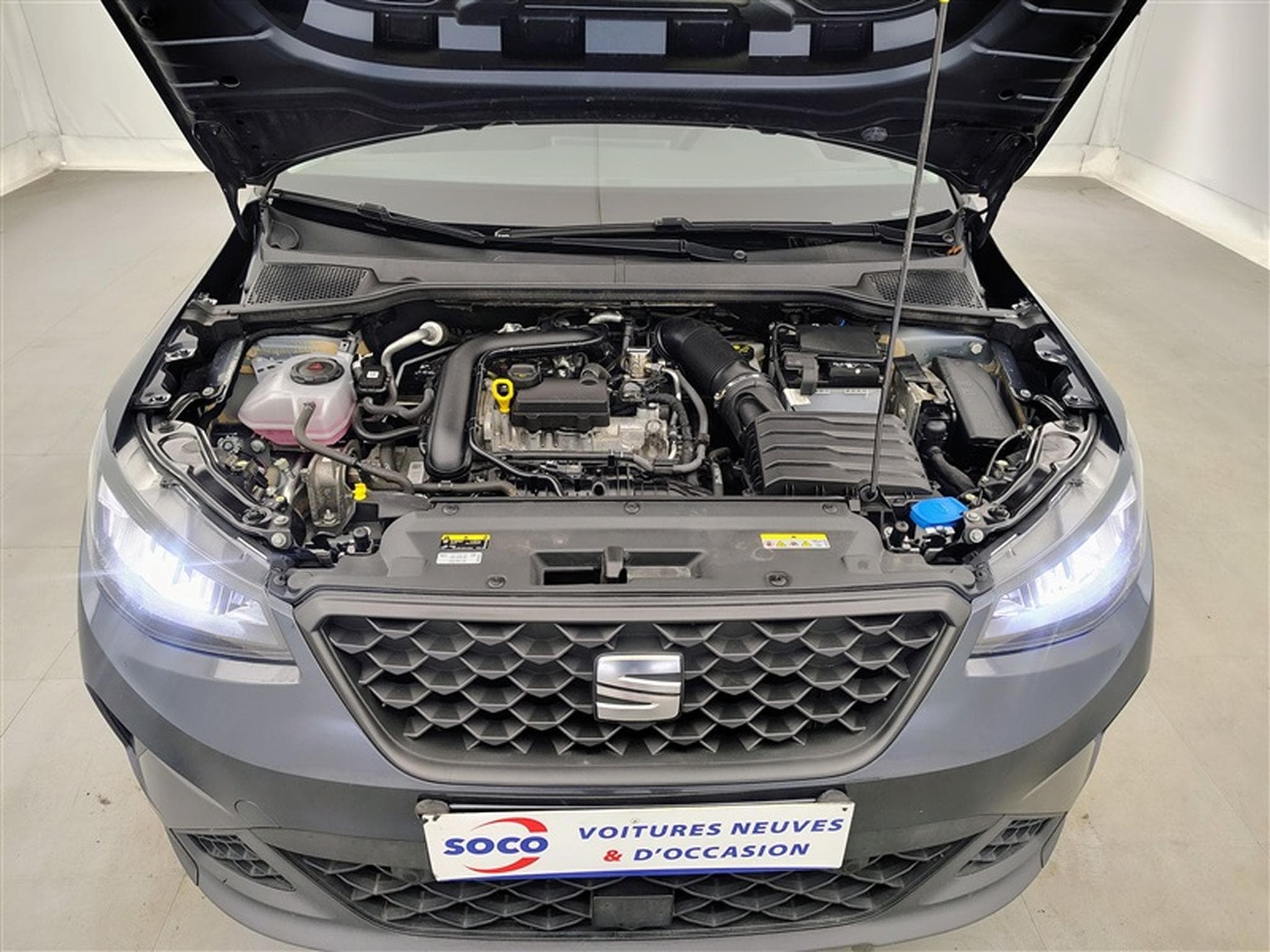 Seat Arona 1.0 TSI 40th Anniversary (2024) - Foto 18