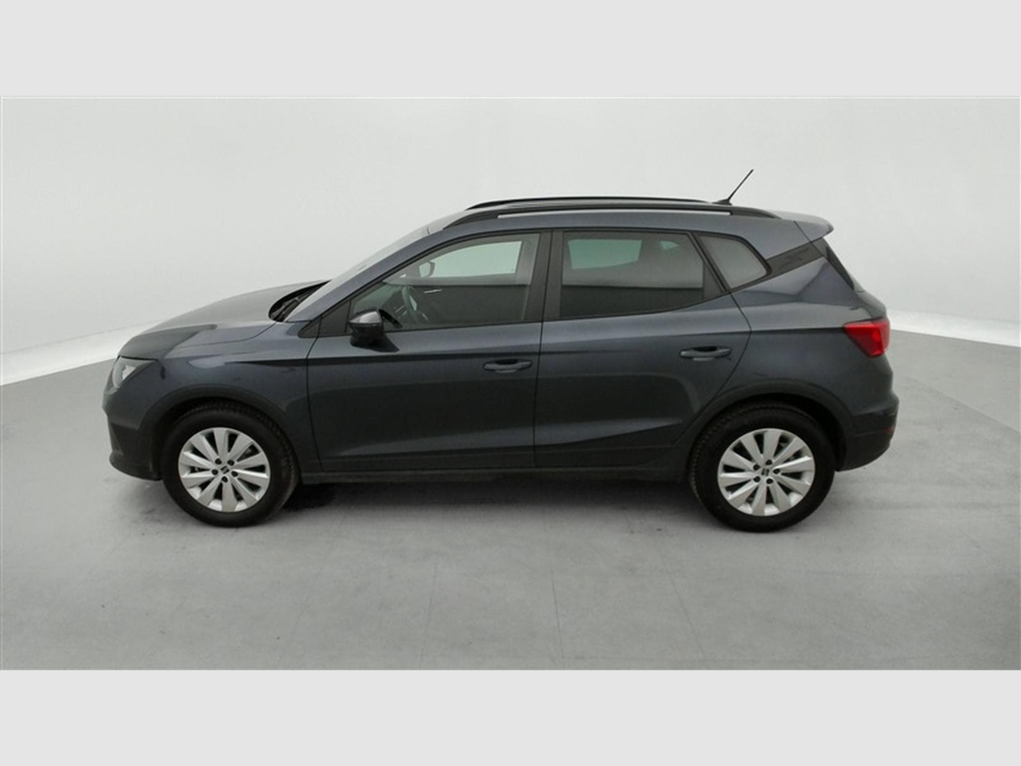 Seat Arona 1.0 TSI 40th Anniversary (2024) - Foto 3
