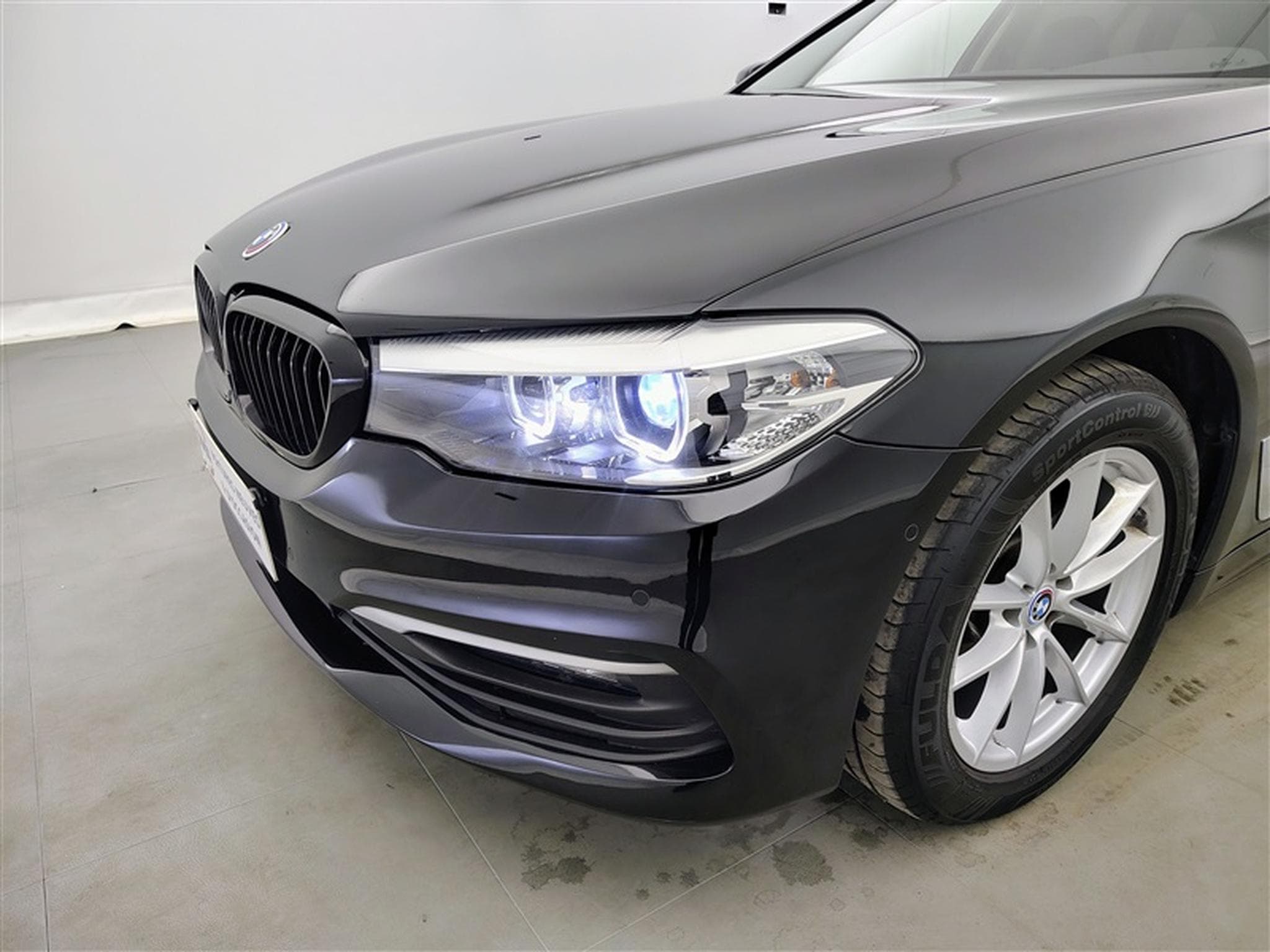 BMW 518 Touring 518 dA AdBlue (2019) - Foto 15