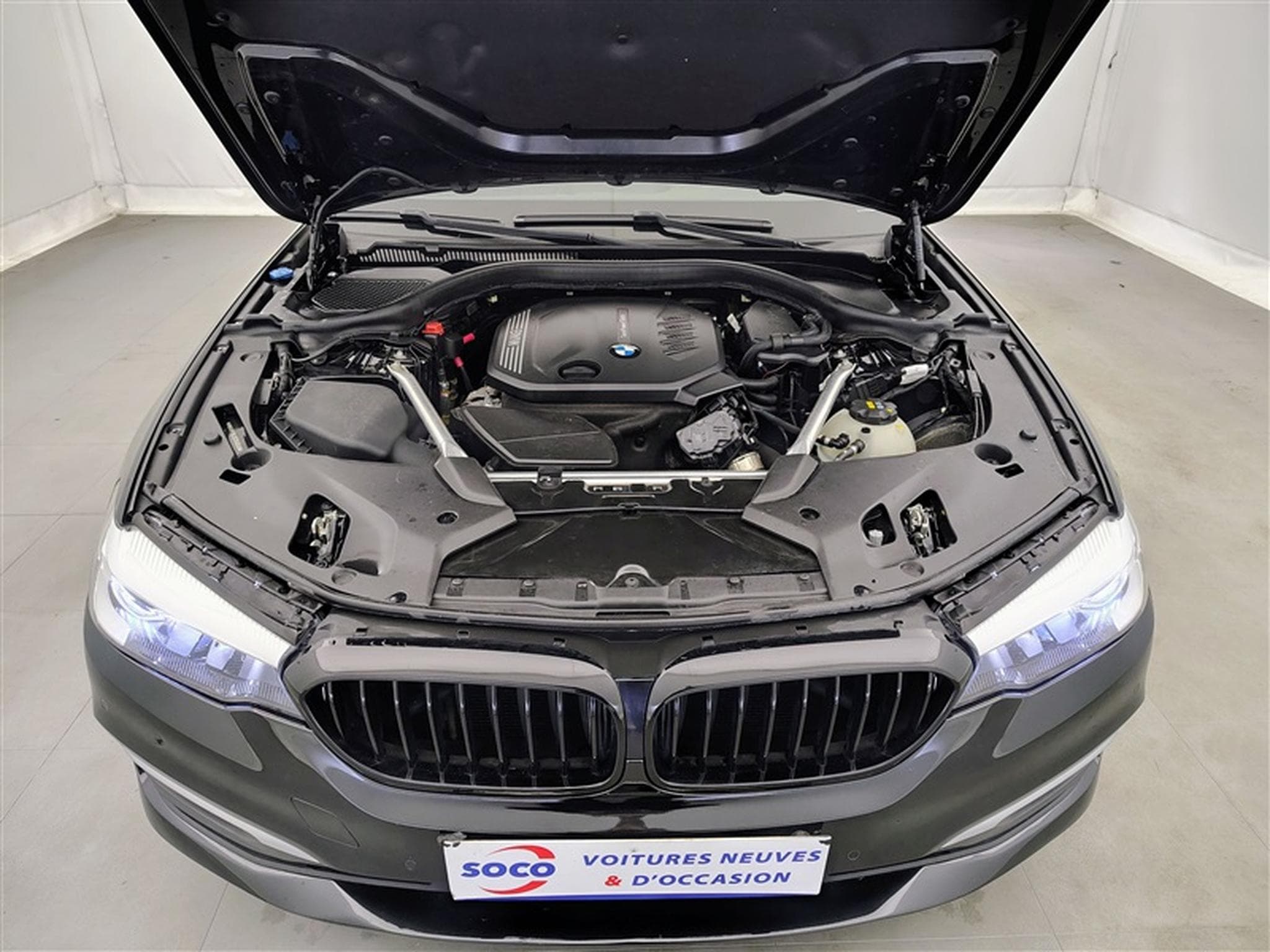 BMW 518 Touring 518 dA AdBlue (2019) - Foto 21
