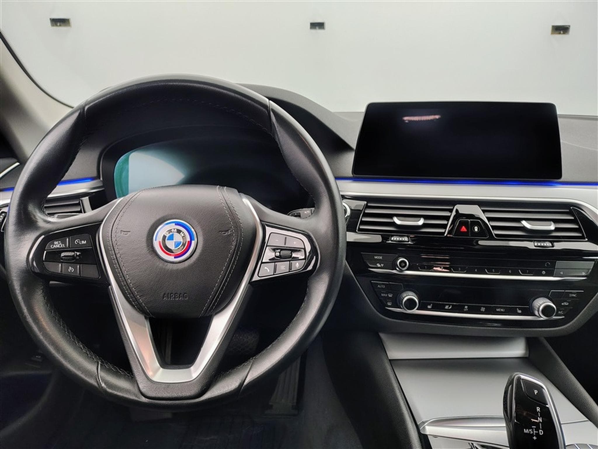 BMW 518 Touring 518 dA AdBlue (2019) - Foto 9