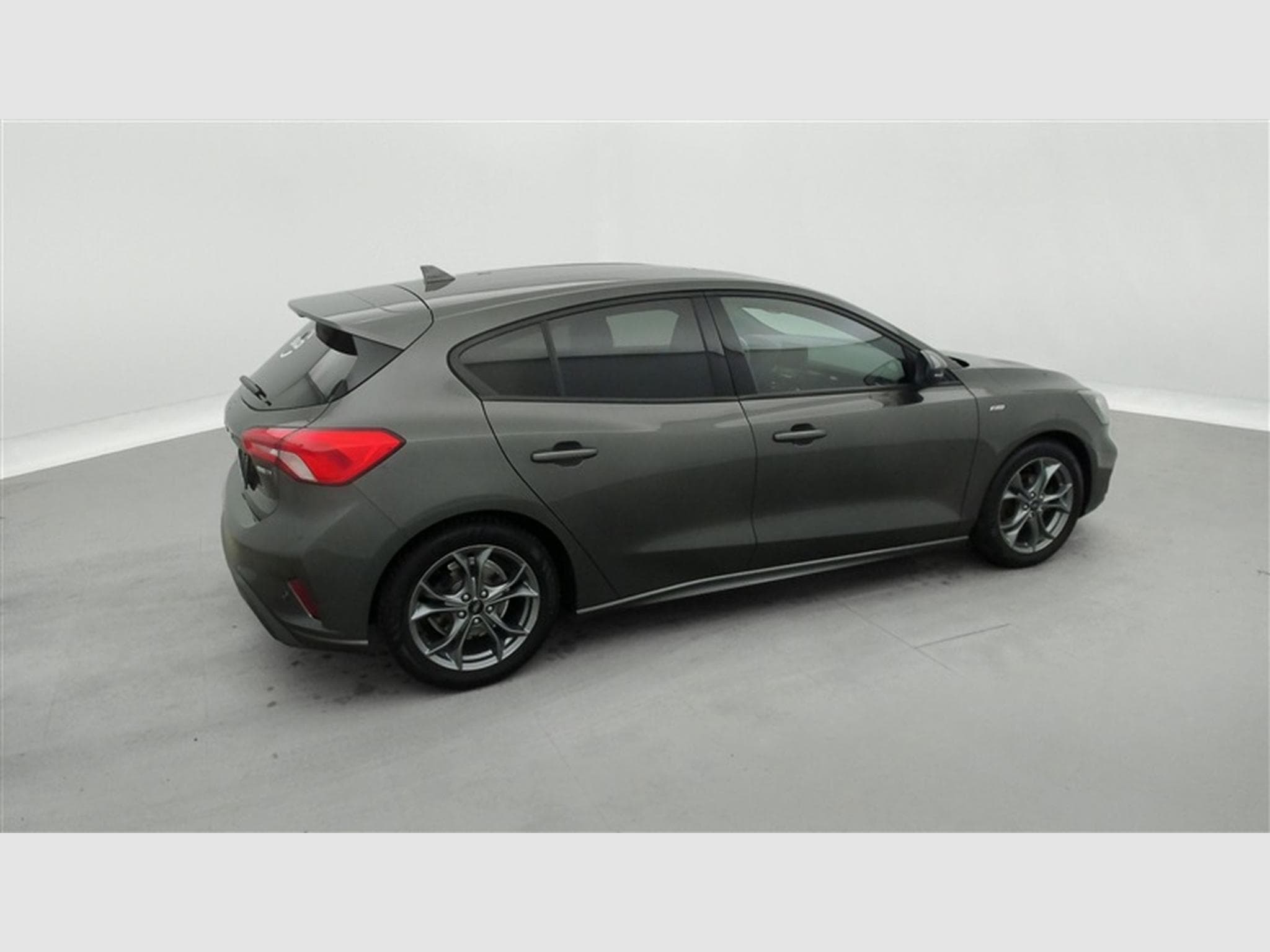 Ford Focus 1.0 EcoBoost MHEV ST-Line NAVI / CAMERA / KEYLESS / JA 17" (2021) - Foto 24