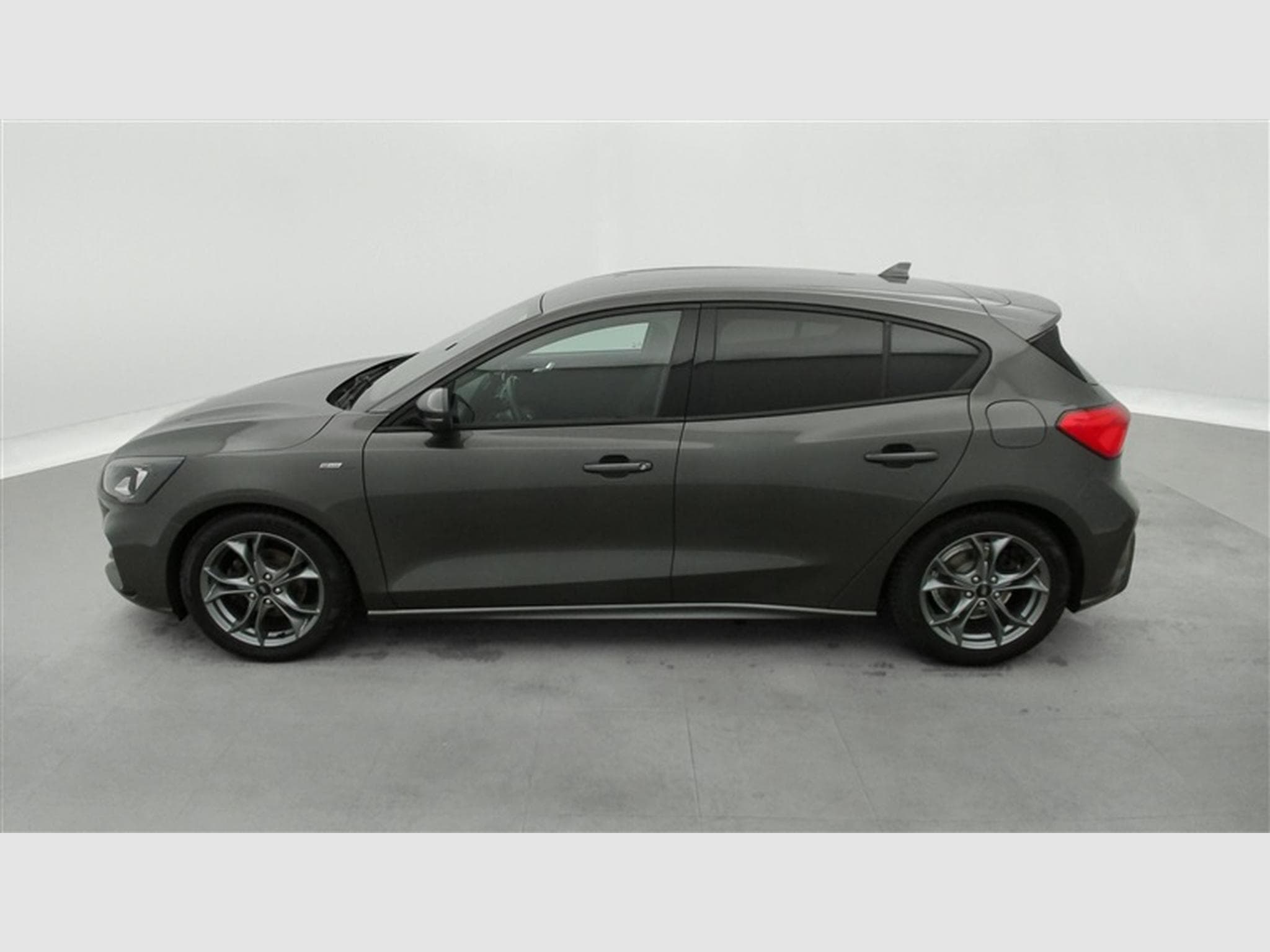 Ford Focus 1.0 EcoBoost MHEV ST-Line NAVI / CAMERA / KEYLESS / JA 17" (2021) - Foto 3