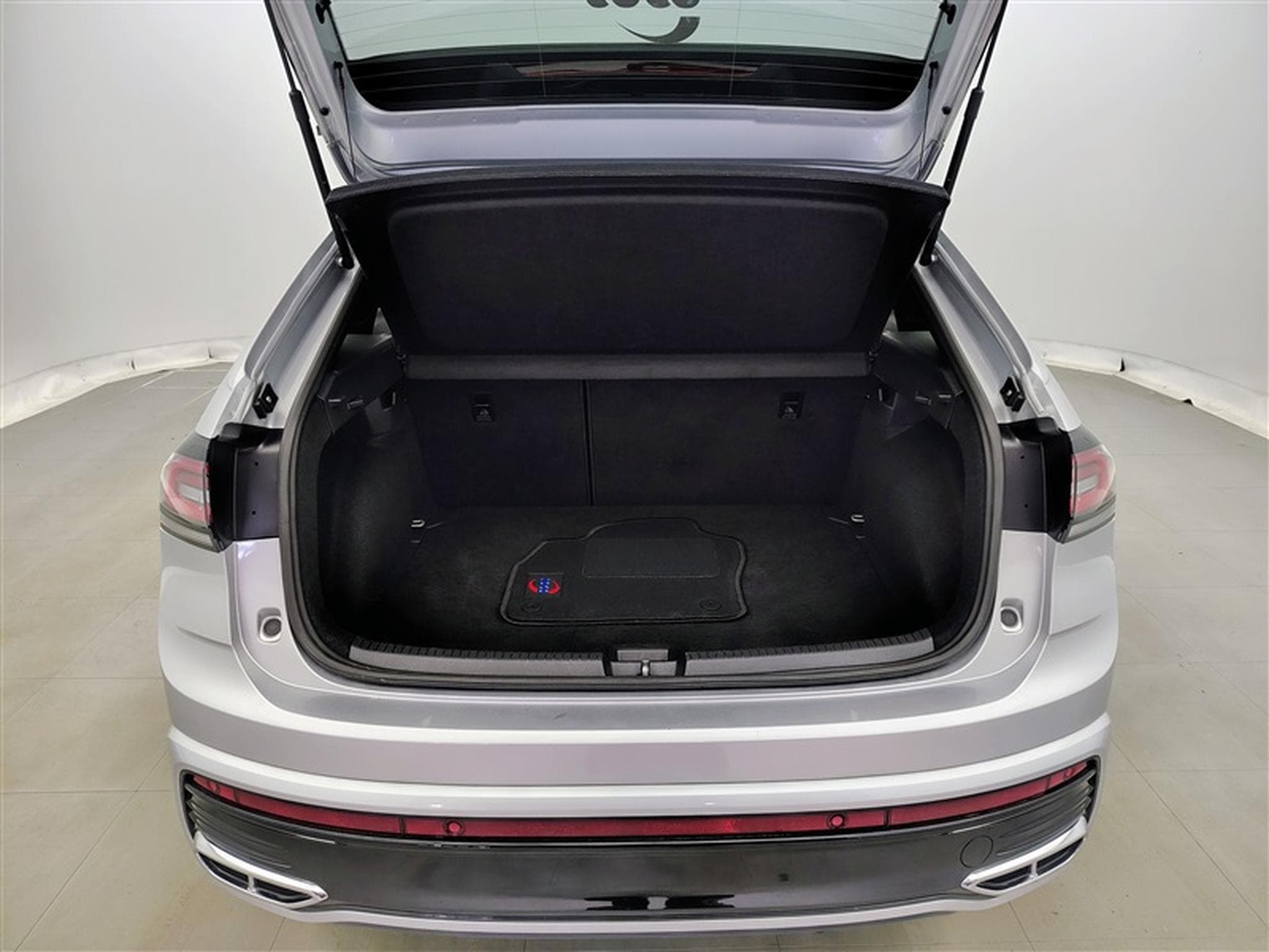VW Taigo 1.0 TSI 115cv DSG R-Line CARPLAY / FULL LED / CAMERA / JA 18 (2025) - Foto 14