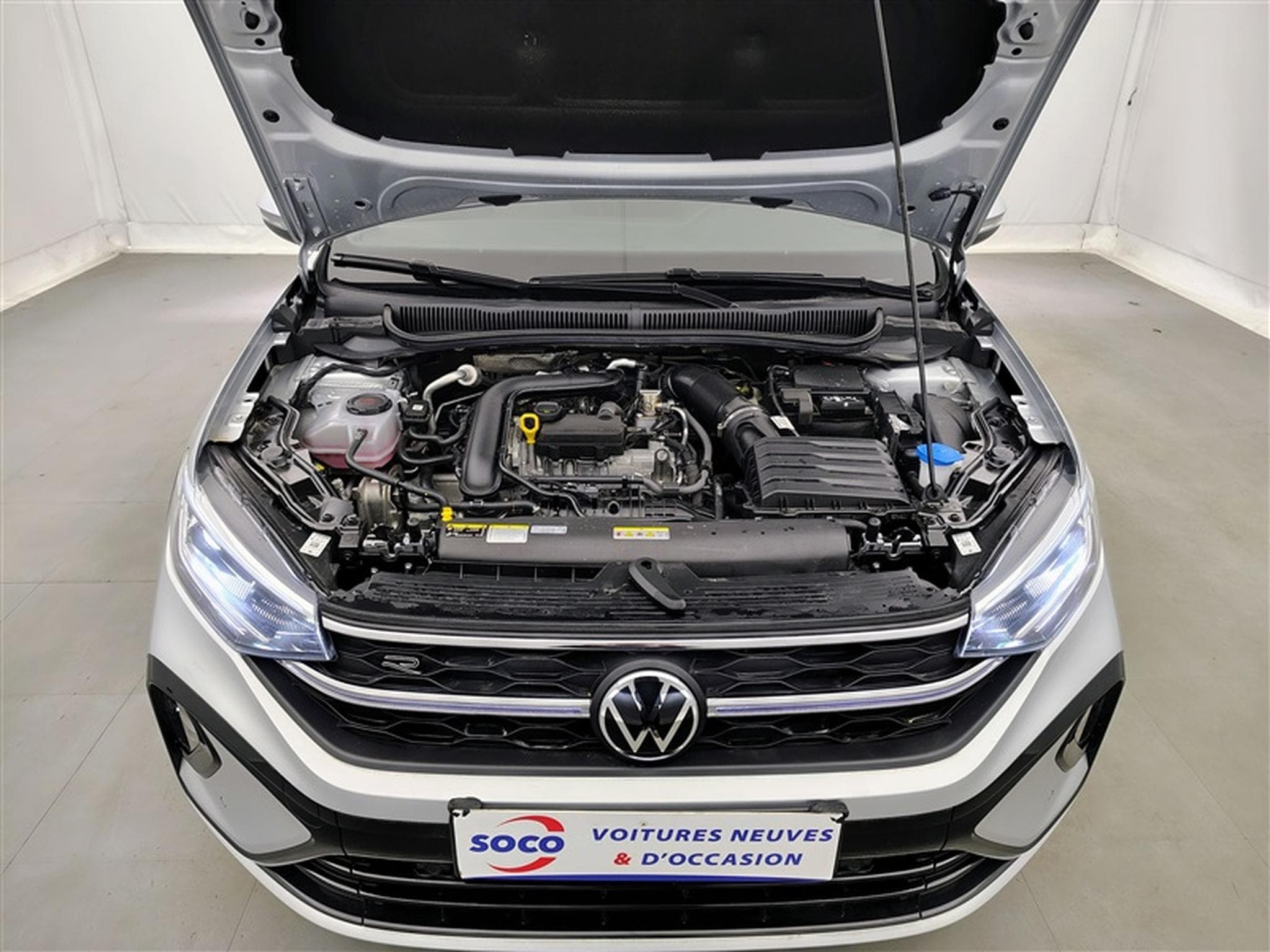 VW Taigo 1.0 TSI 115cv DSG R-Line CARPLAY / FULL LED / CAMERA / JA 18 (2025) - Foto 19