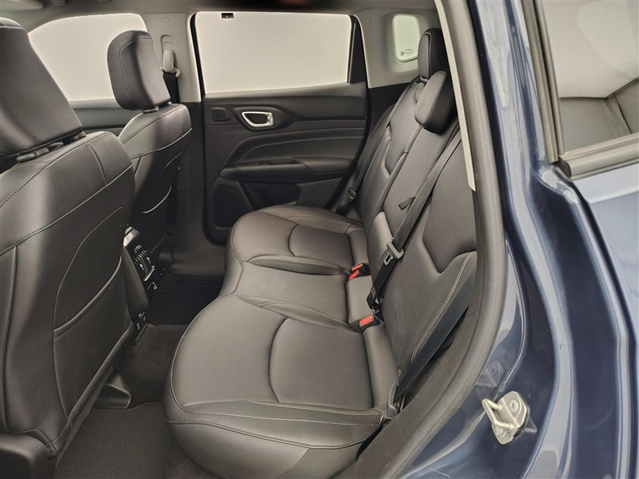 Jeep Compass 1.3 Turbo eAWD PHEV Limited NAVI / CUIR / FULL LED (2022) - Photo 13