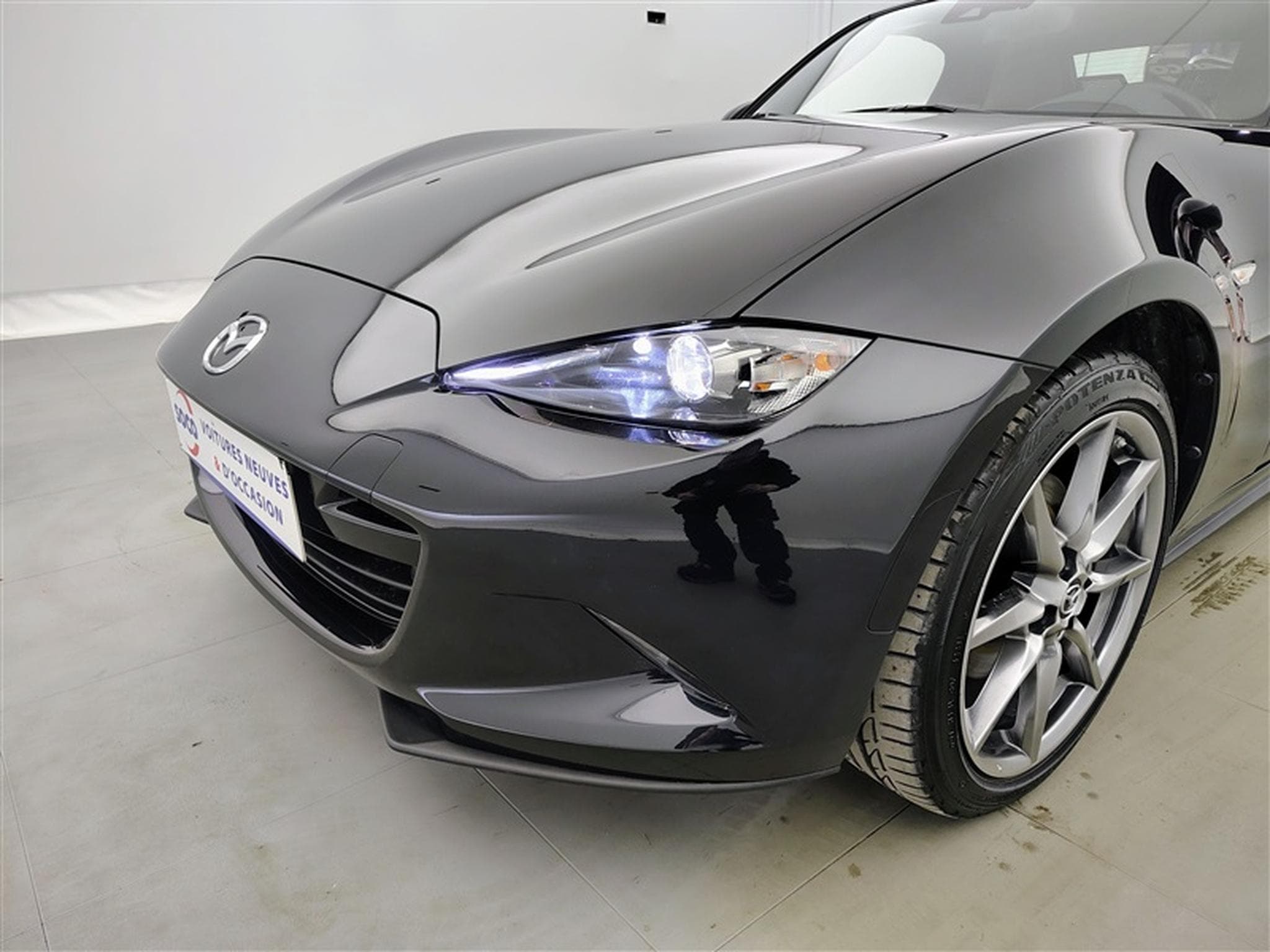 Mazda MX-5 2.0i Skyactiv-G Kazari Cabrio*NAV/F.LED/CUIR/CAM/BOSE HIFI* (2022) - Foto 14