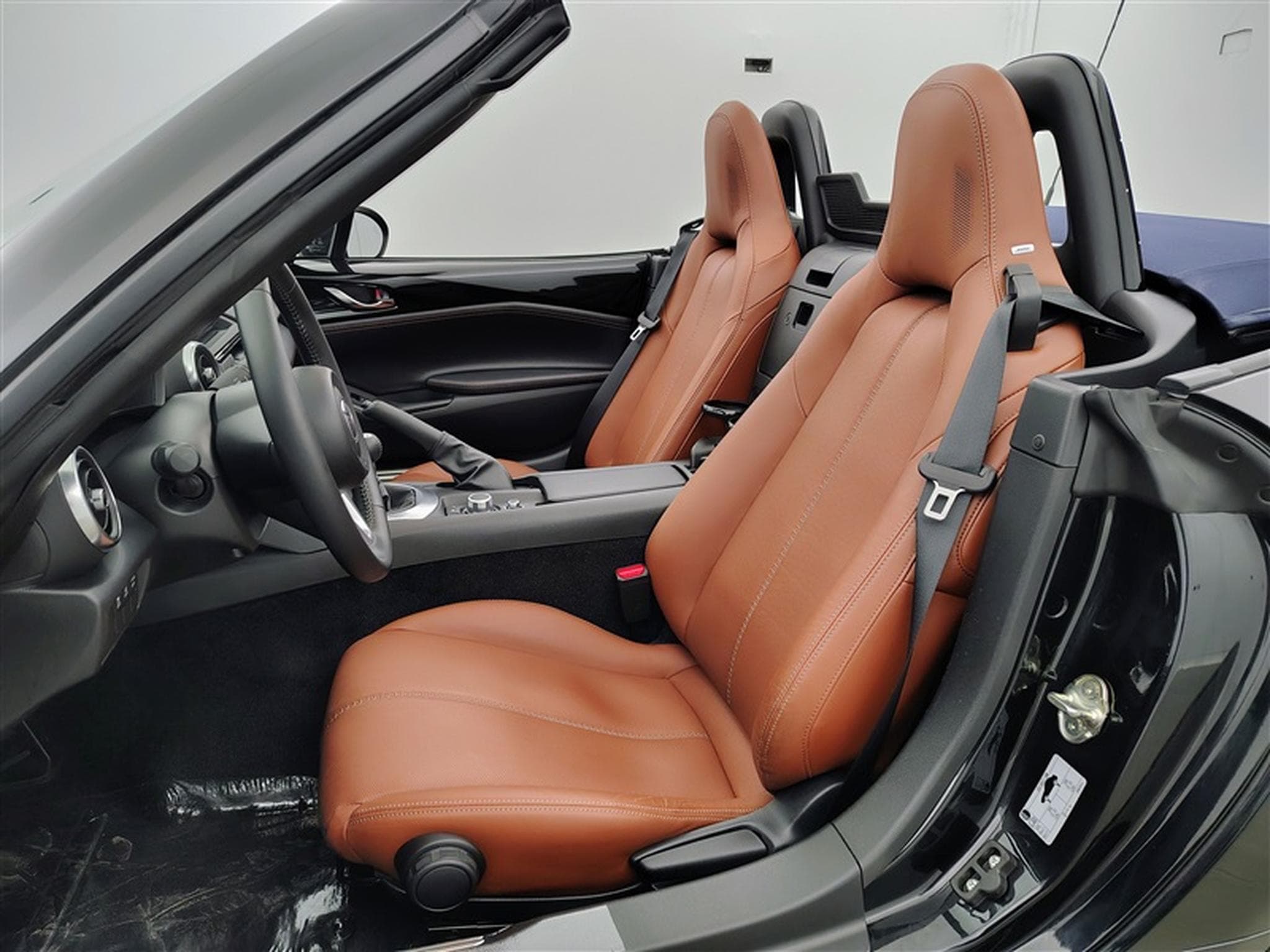 Mazda MX-5 2.0i Skyactiv-G Kazari Cabrio*NAV/F.LED/CUIR/CAM/BOSE HIFI* (2022) - Foto 7