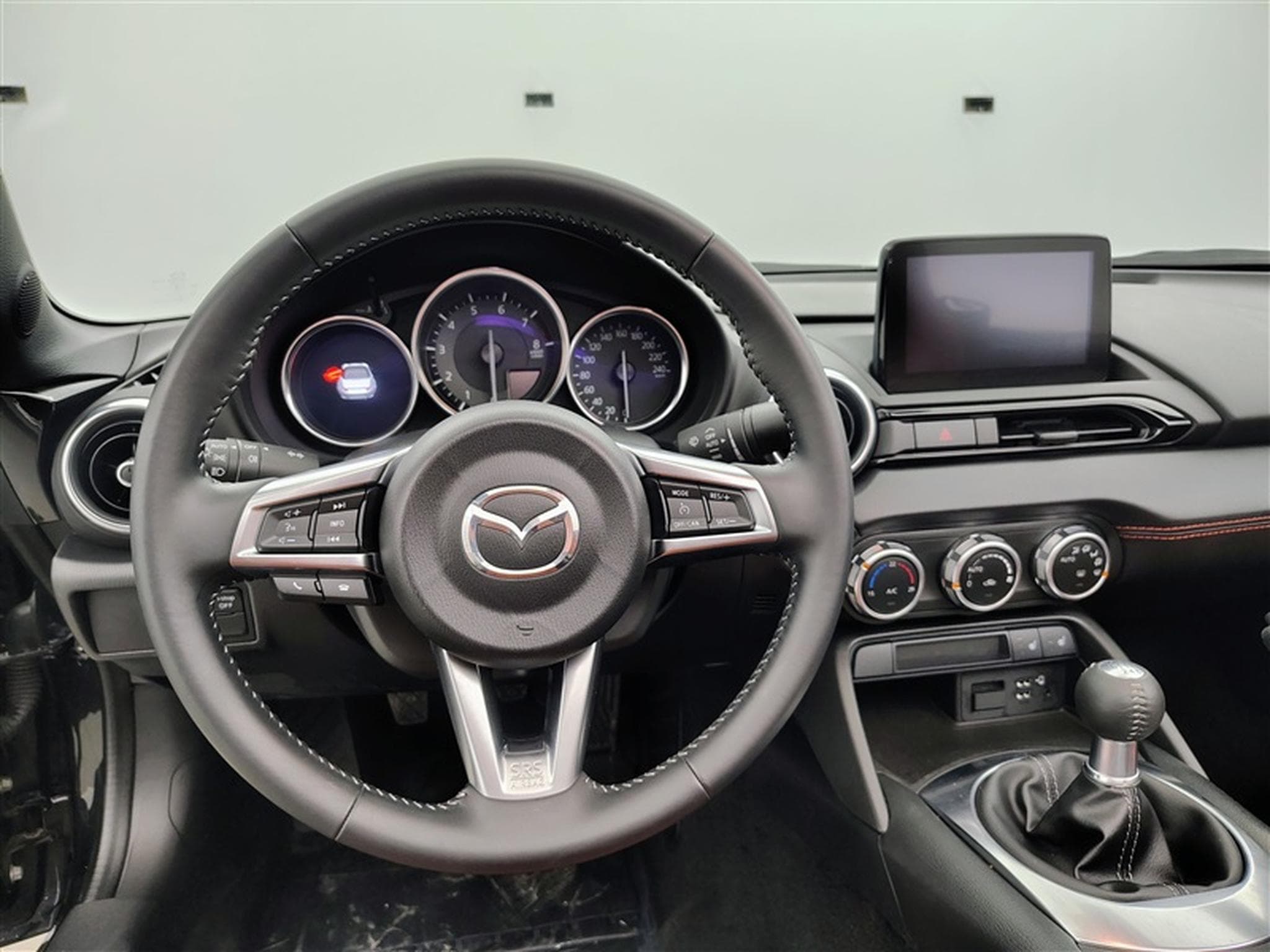 Mazda MX-5 2.0i Skyactiv-G Kazari Cabrio*NAV/F.LED/CUIR/CAM/BOSE HIFI* (2022) - Foto 9